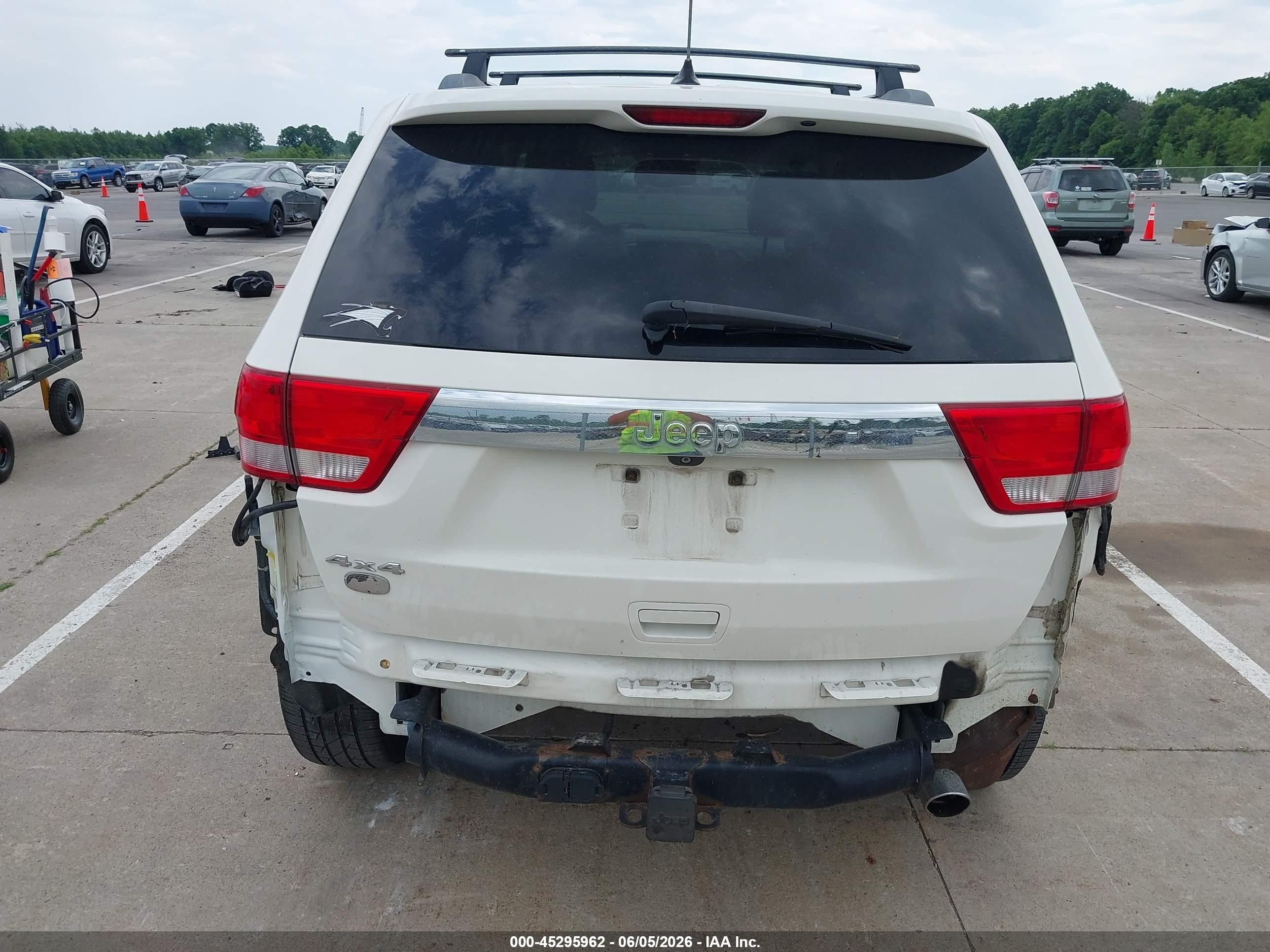 2012 Jeep Grand Cherokee Overland Белый vin: 1C4RJFCGXCC264507