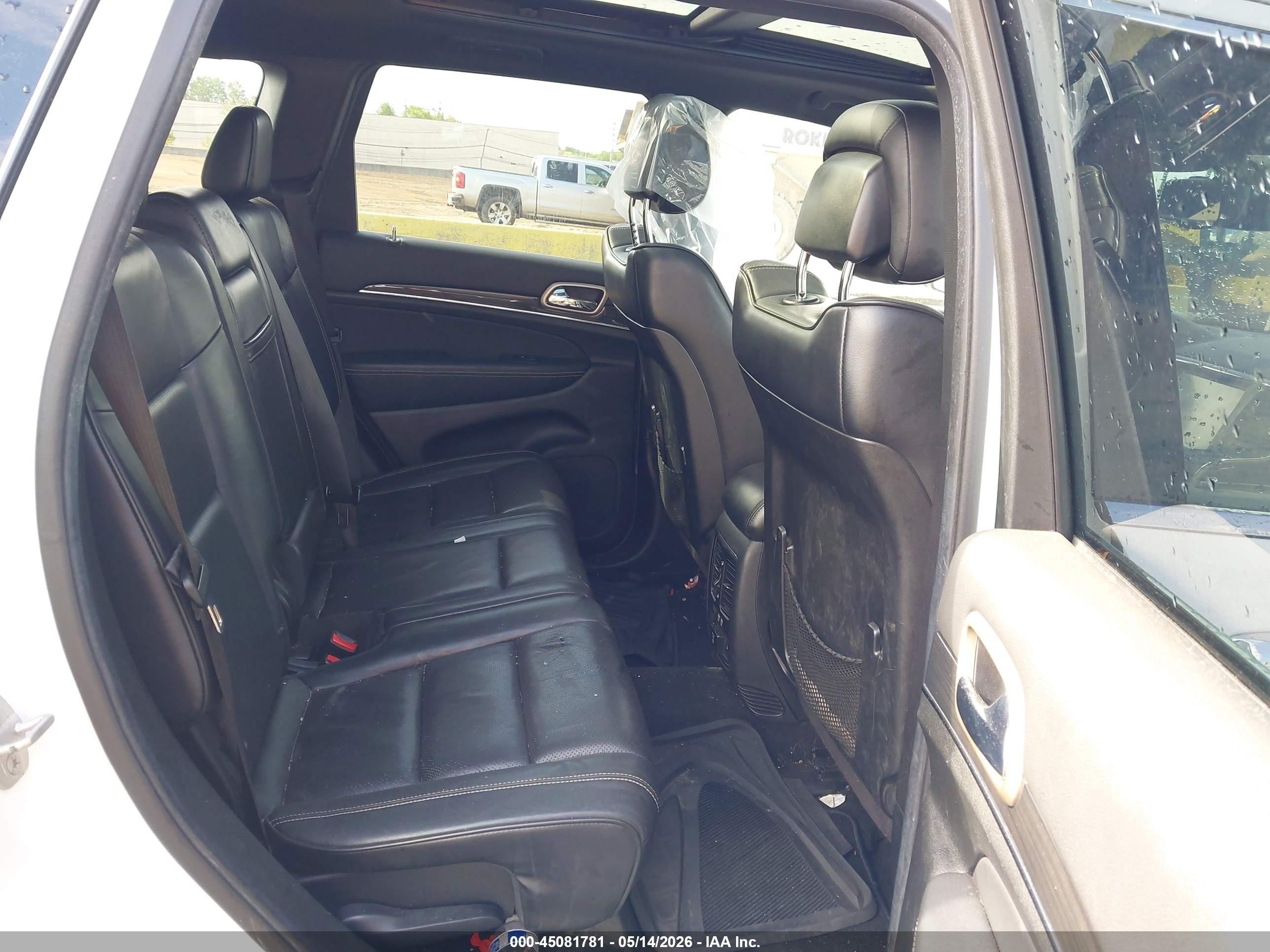 2014 Jeep Grand Cherokee Overland White vin: 1C4RJFCGXEC409516