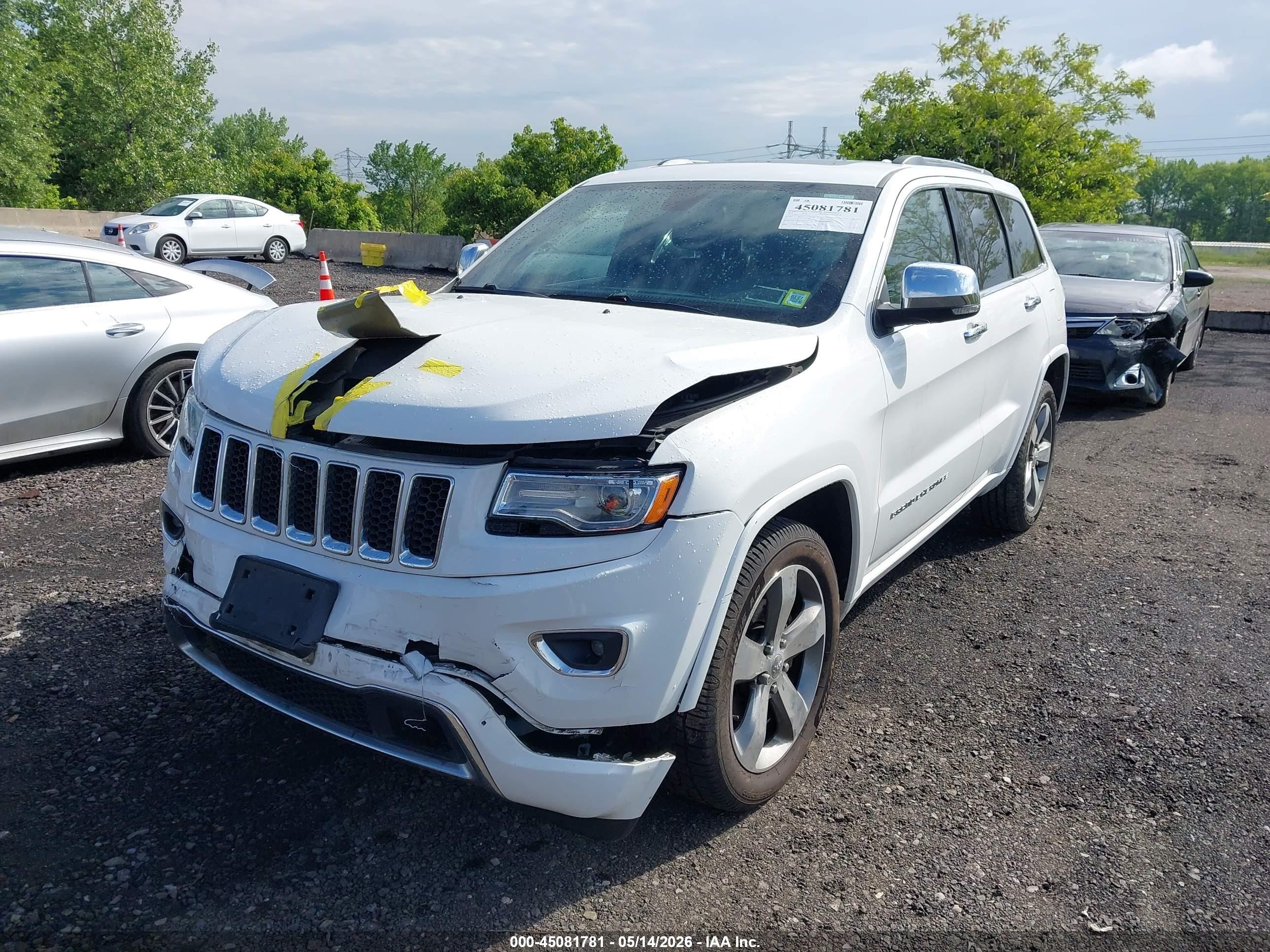 2014 Jeep Grand Cherokee Overland White vin: 1C4RJFCGXEC409516