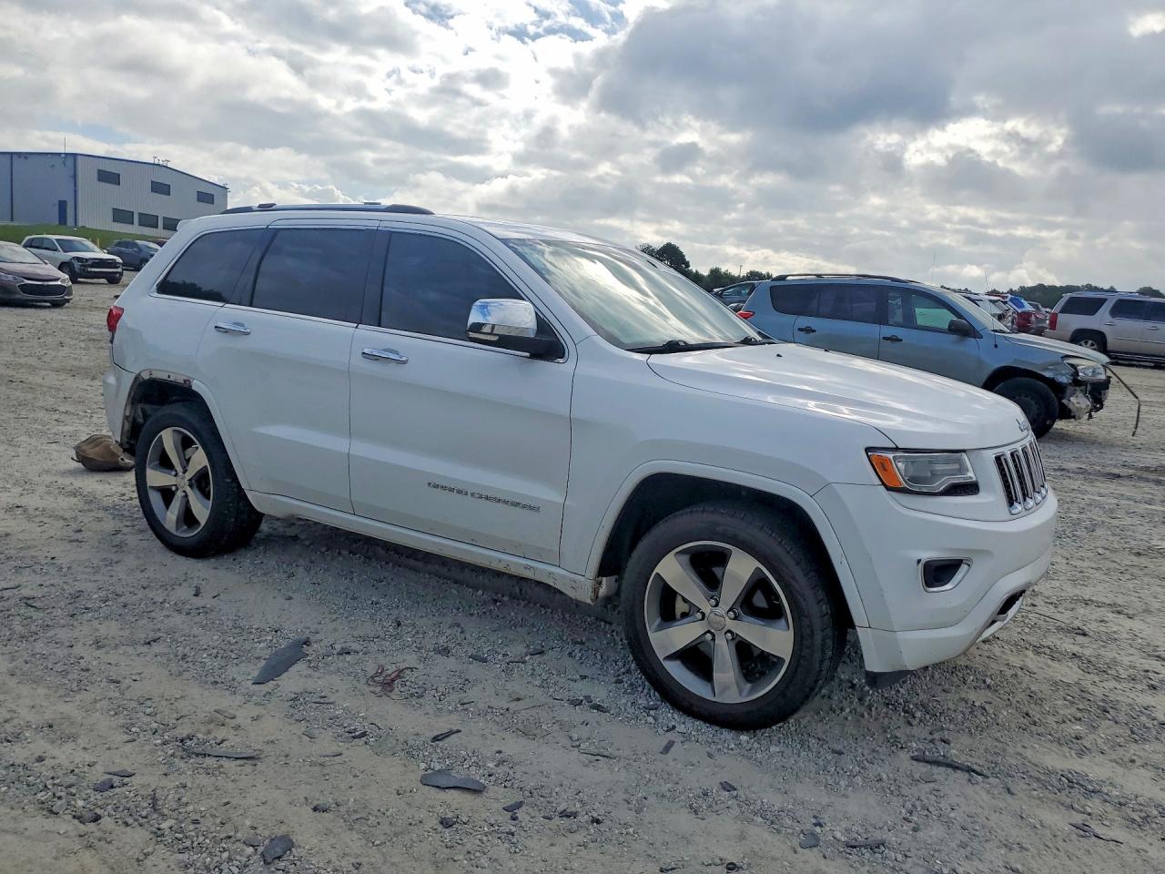 2015 Jeep Grand Cherokee Overland White vin: 1C4RJFCGXFC210130