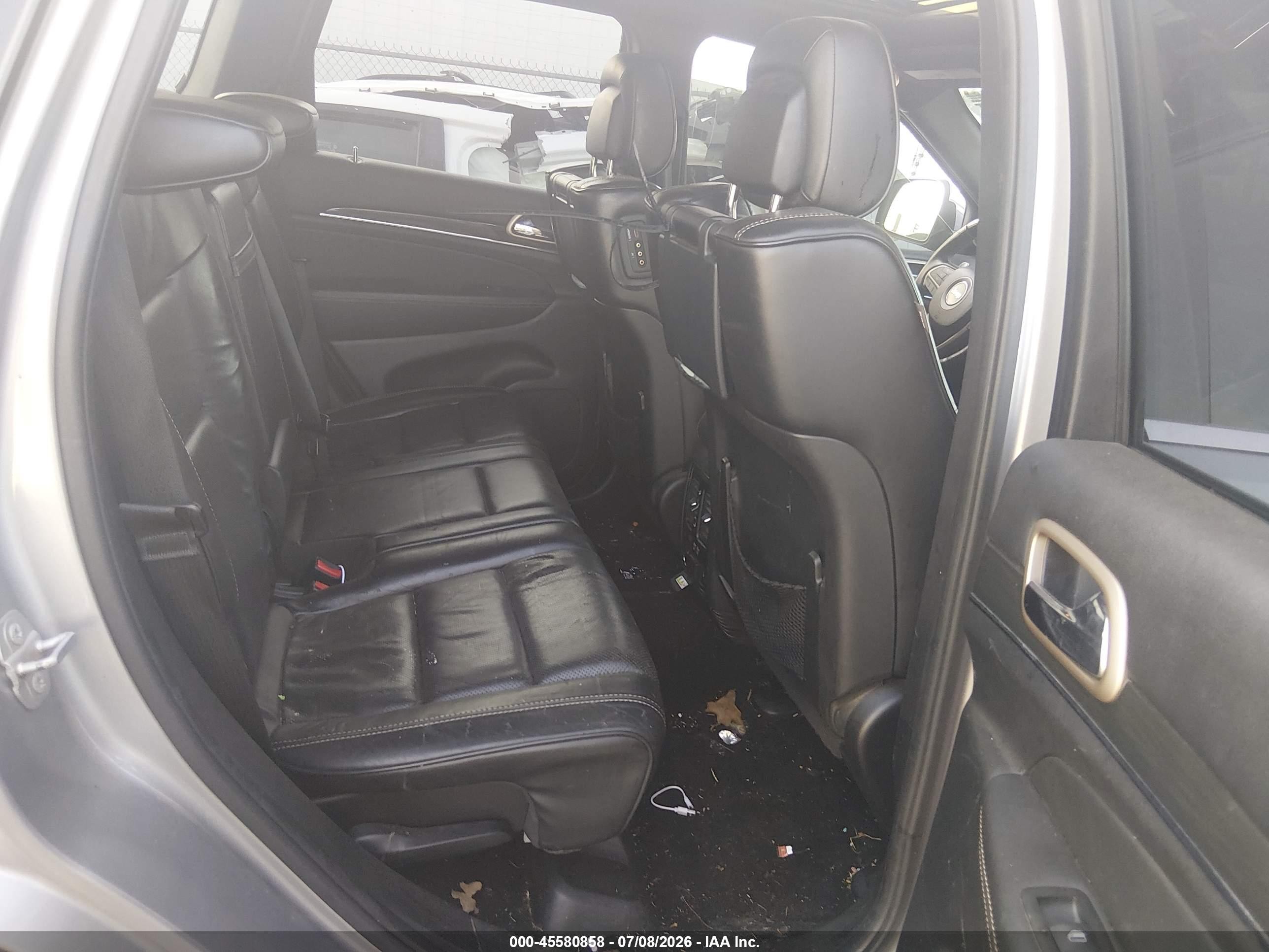 2015 Jeep Grand Cherokee Overland Серебряный vin: 1C4RJFCGXFC692498