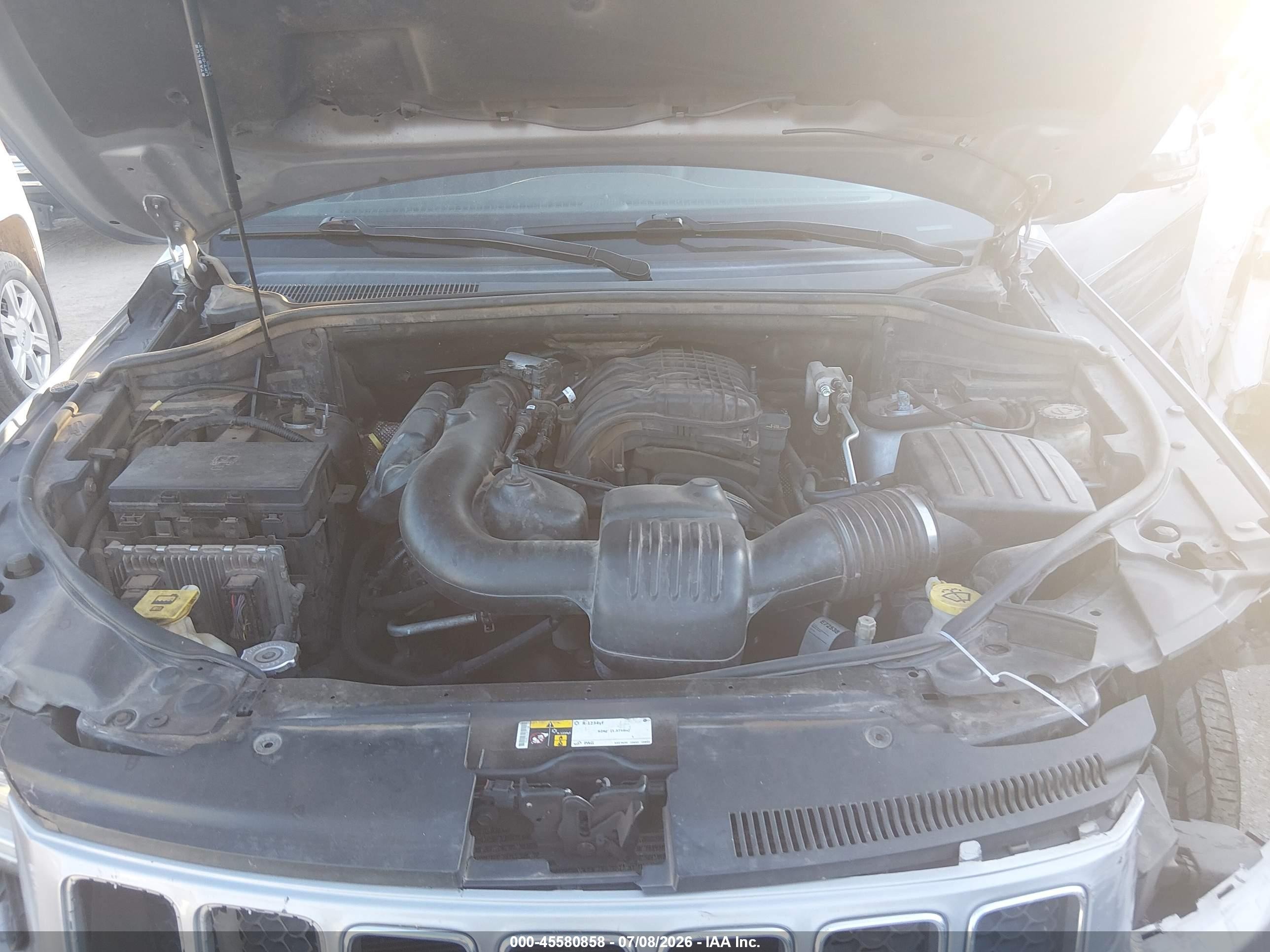 2015 Jeep Grand Cherokee Overland Серебряный vin: 1C4RJFCGXFC692498