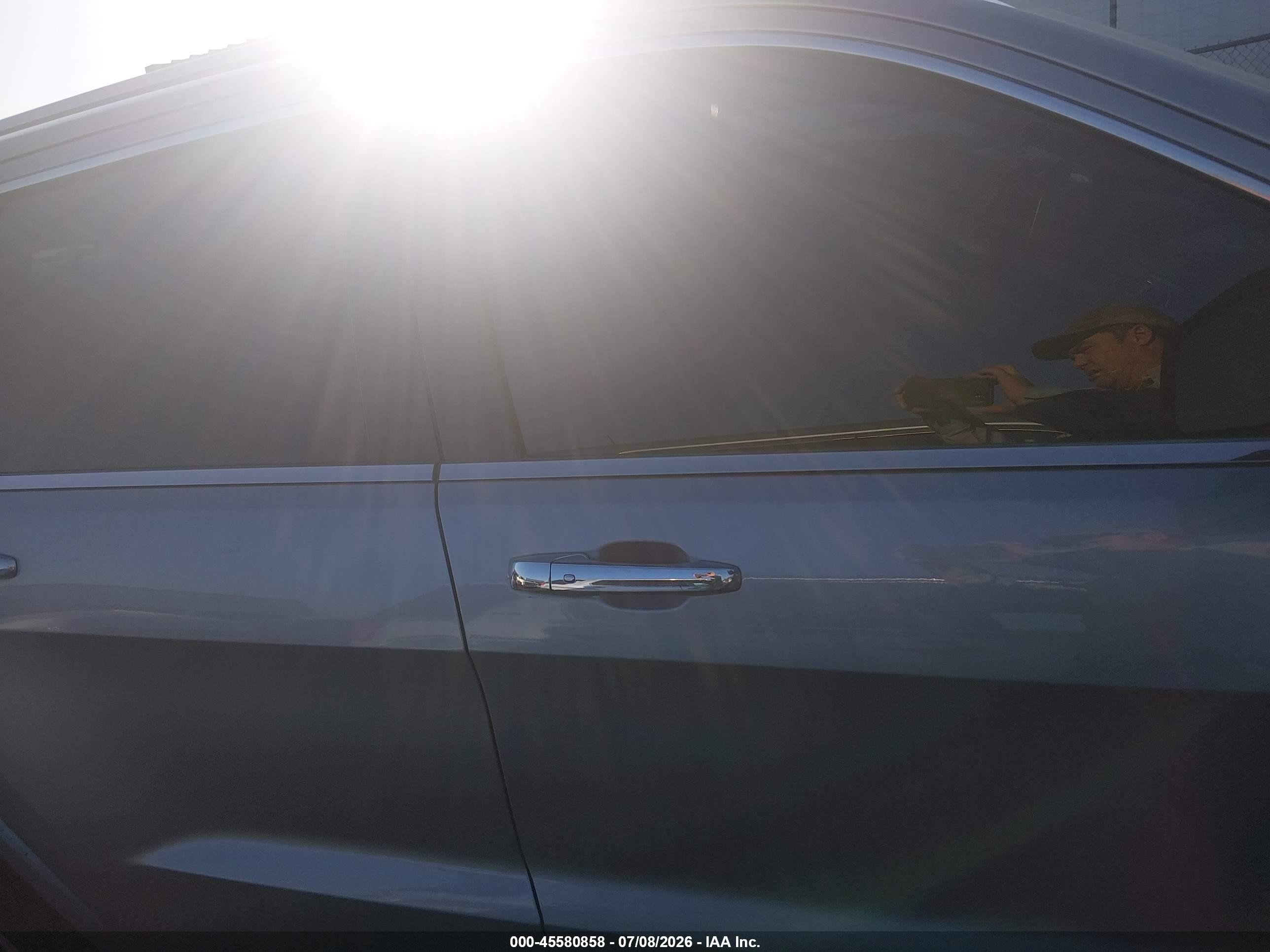 2015 Jeep Grand Cherokee Overland Серебряный vin: 1C4RJFCGXFC692498