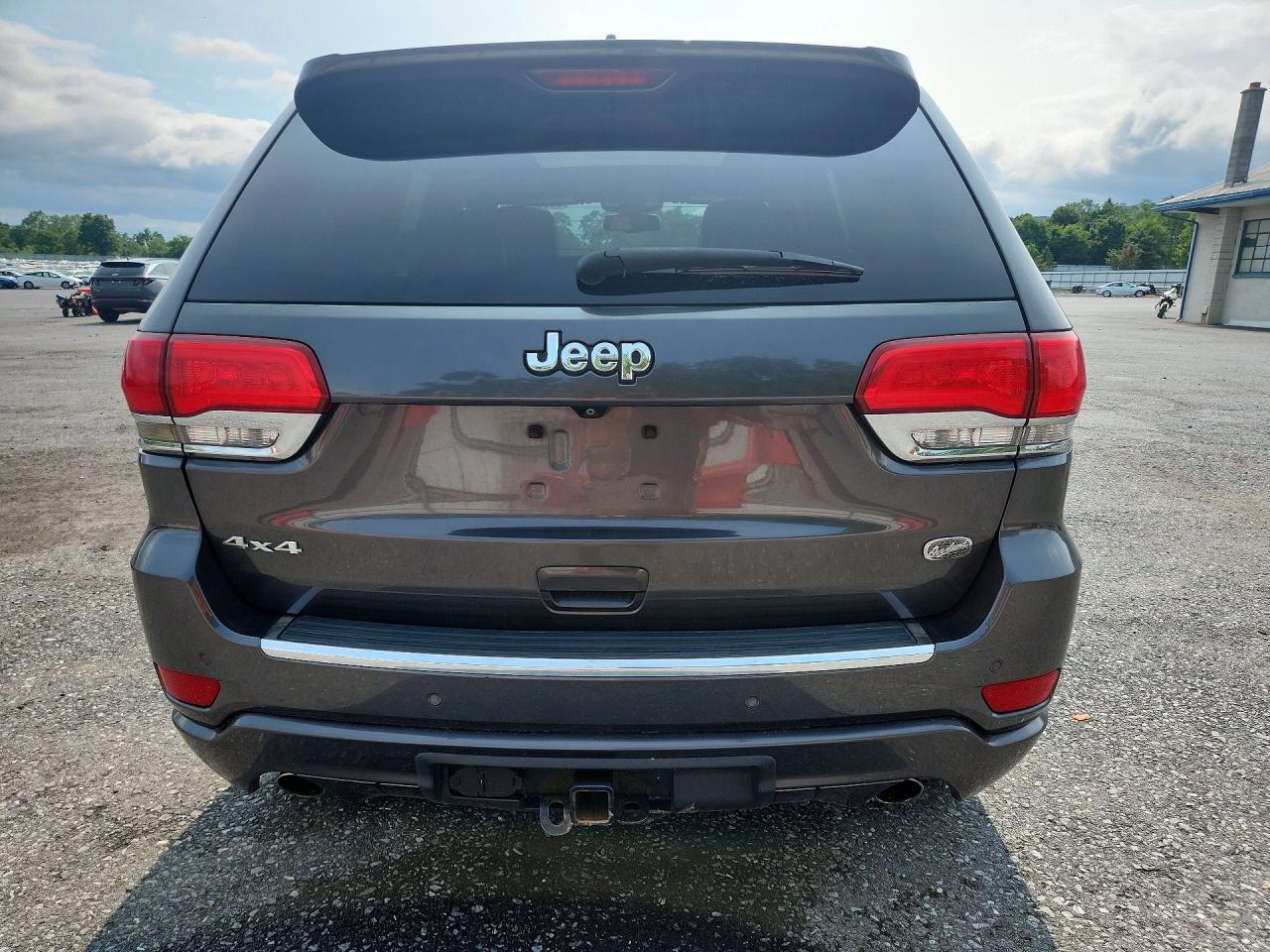 2015 Jeep Grand Cherokee Overland Gray vin: 1C4RJFCGXFC754384
