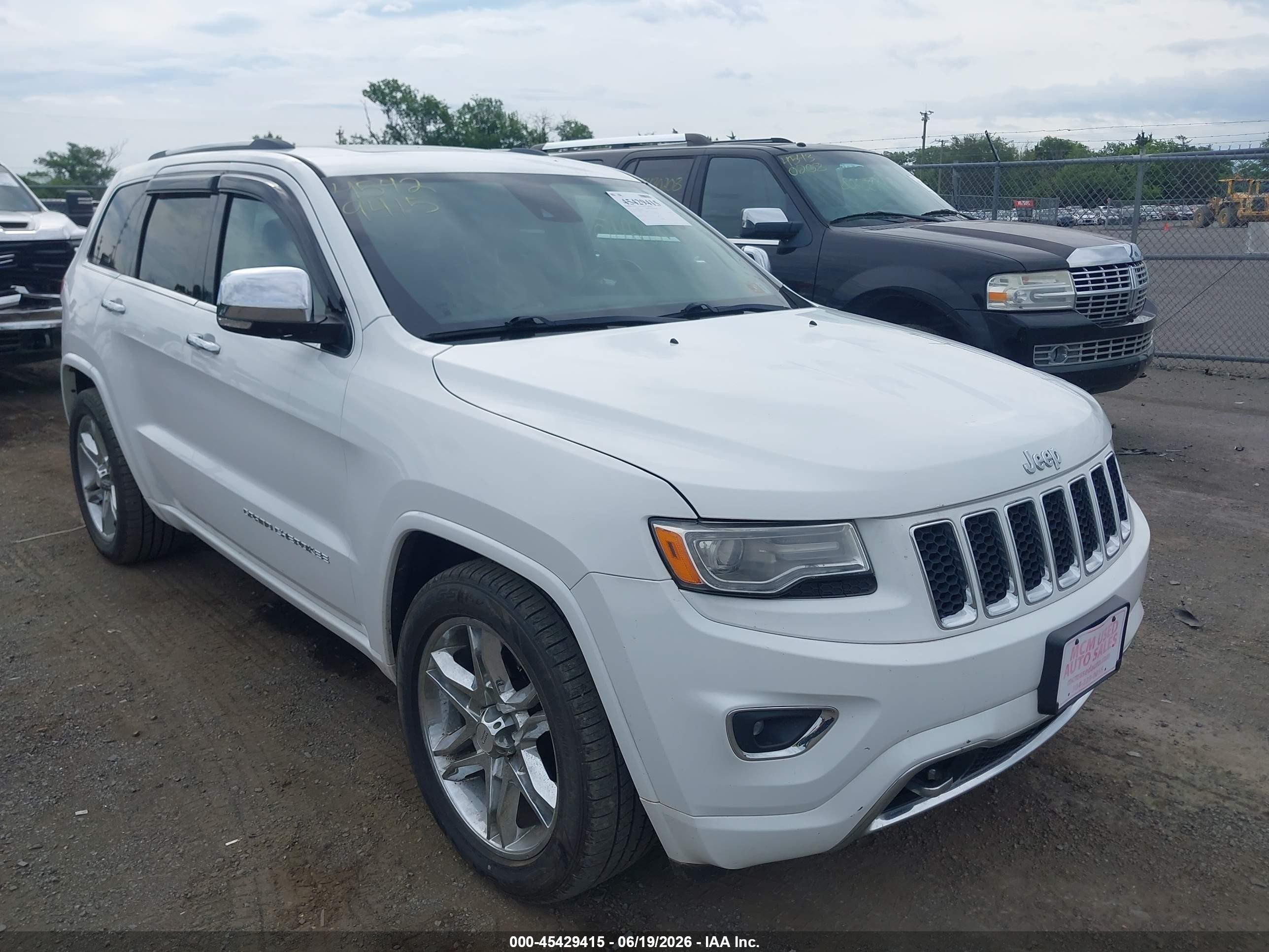 2015 Jeep Grand Cherokee Overland Белый vin: 1C4RJFCGXFC768978