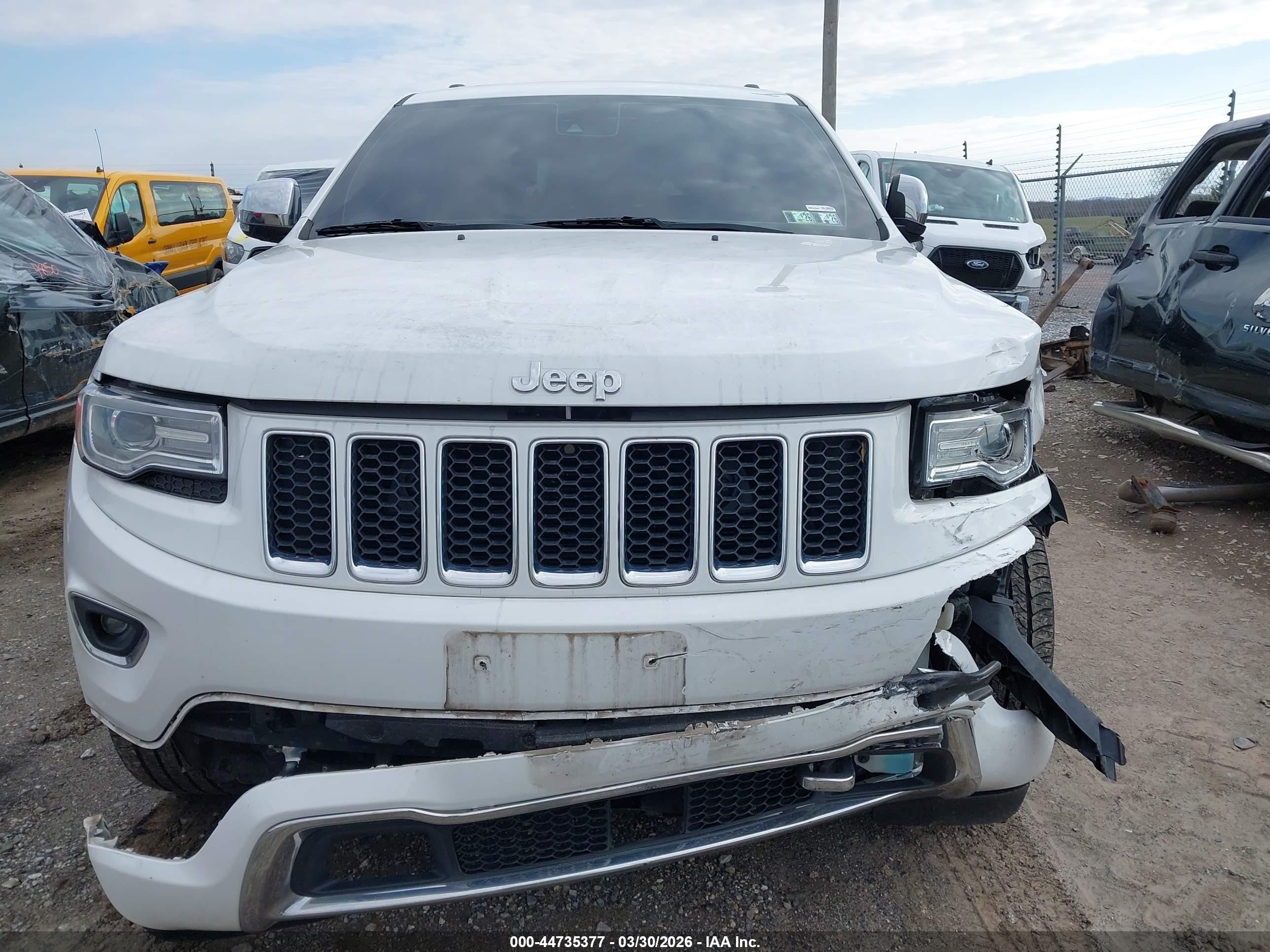 2015 Jeep Grand Cherokee Overland White vin: 1C4RJFCGXFC806581