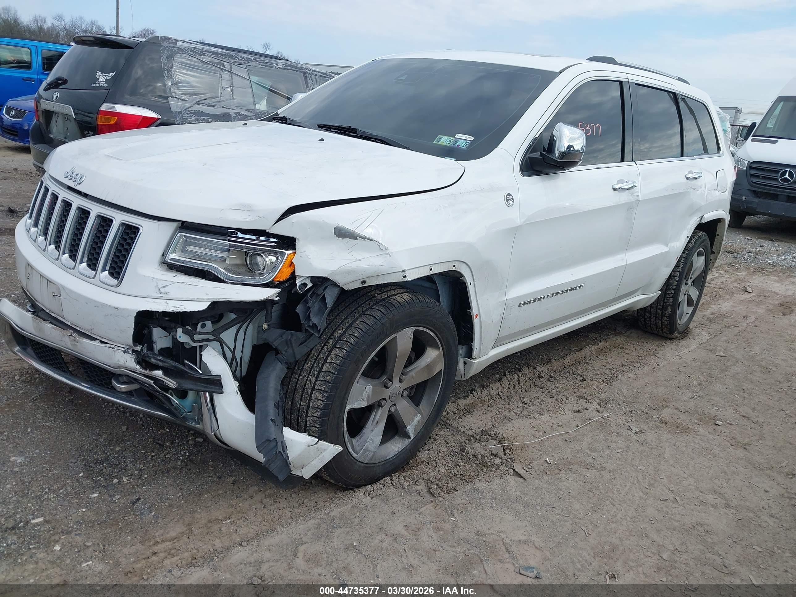 2015 Jeep Grand Cherokee Overland White vin: 1C4RJFCGXFC806581