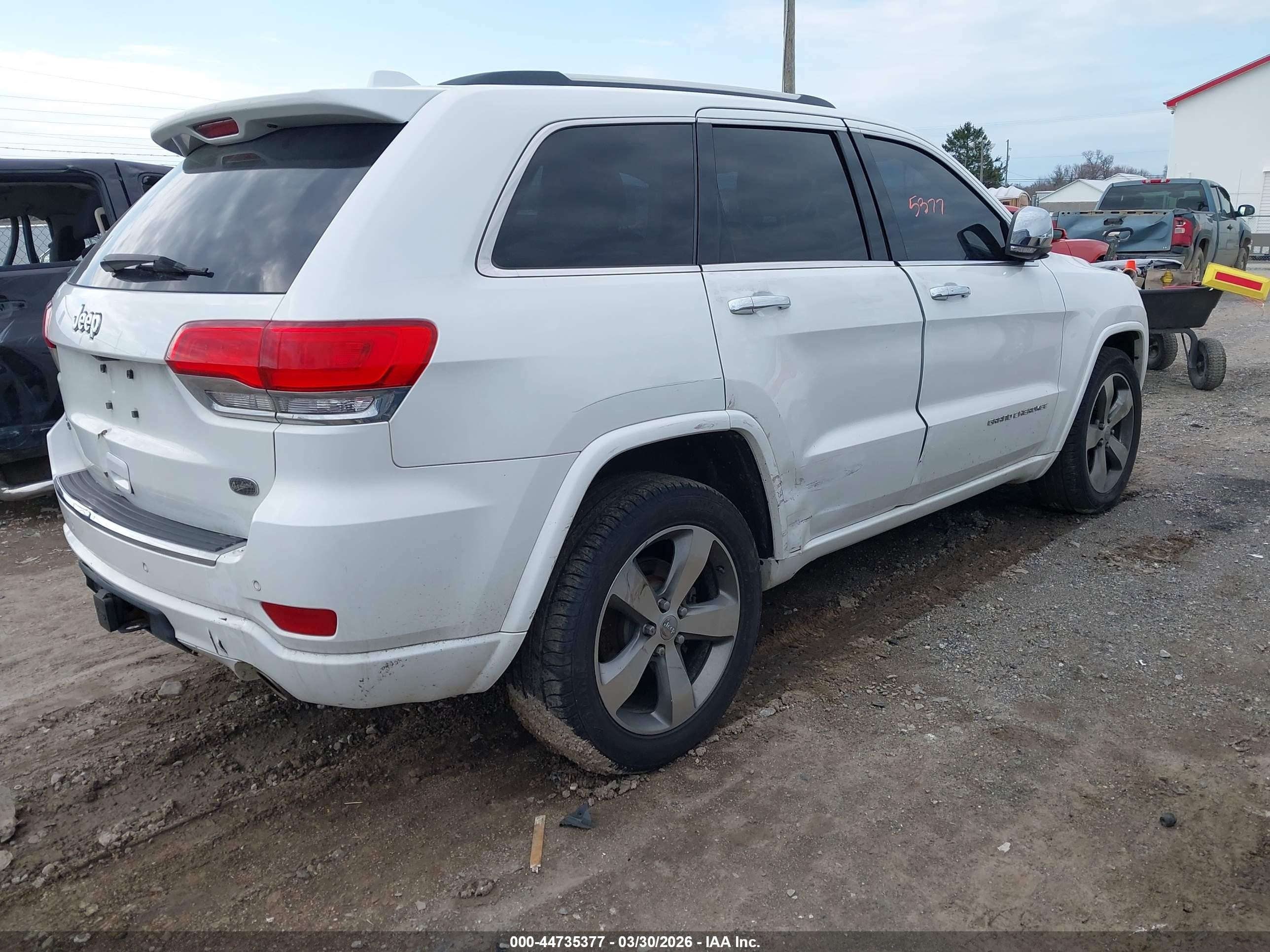 2015 Jeep Grand Cherokee Overland White vin: 1C4RJFCGXFC806581