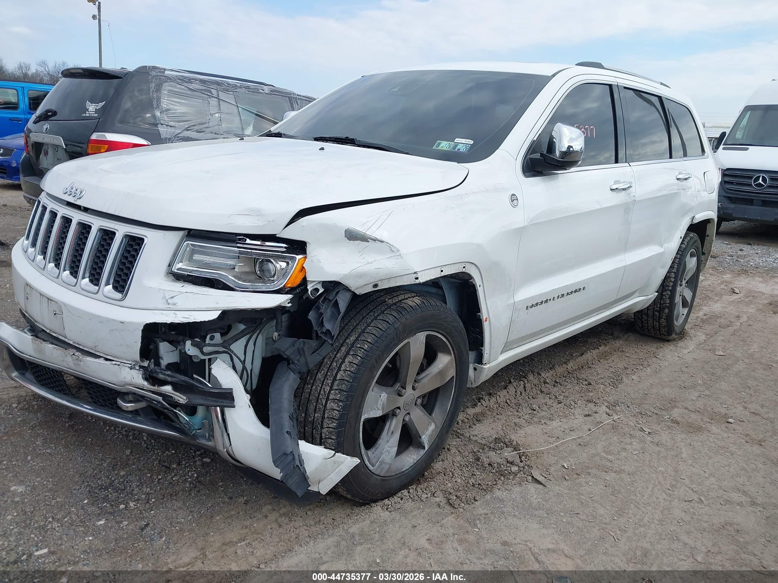 2015 Jeep Grand Cherokee Overland White vin: 1C4RJFCGXFC806581