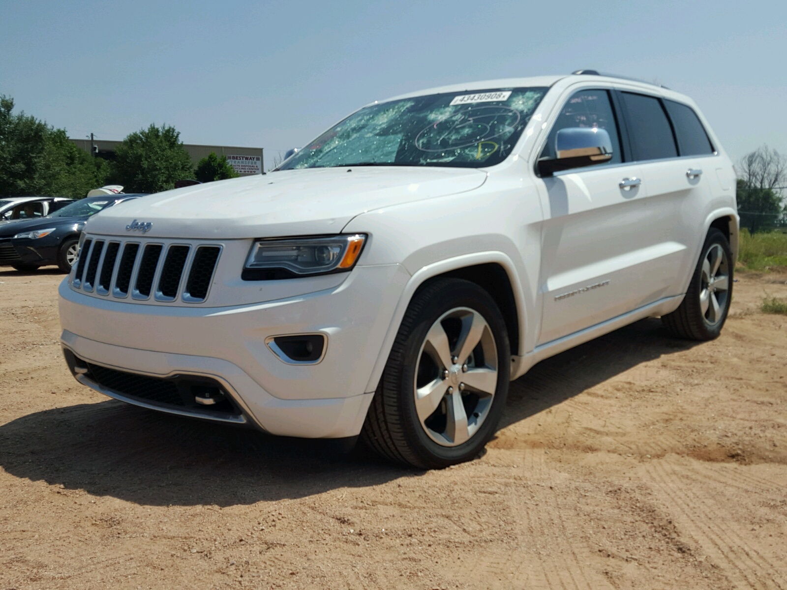 2016 Jeep Grand Cherokee Overland White vin: 1C4RJFCGXGC417585