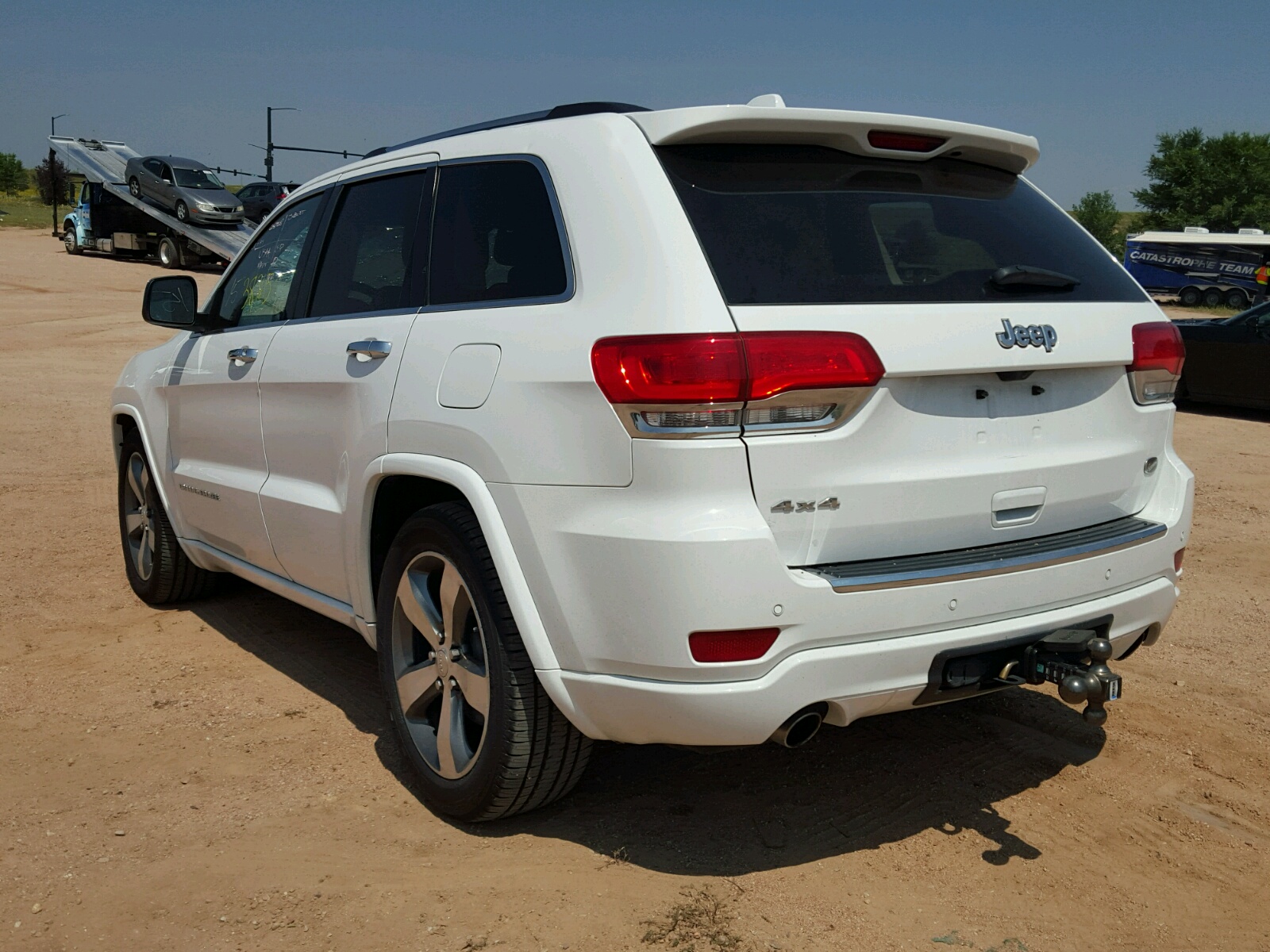 2016 Jeep Grand Cherokee Overland White vin: 1C4RJFCGXGC417585