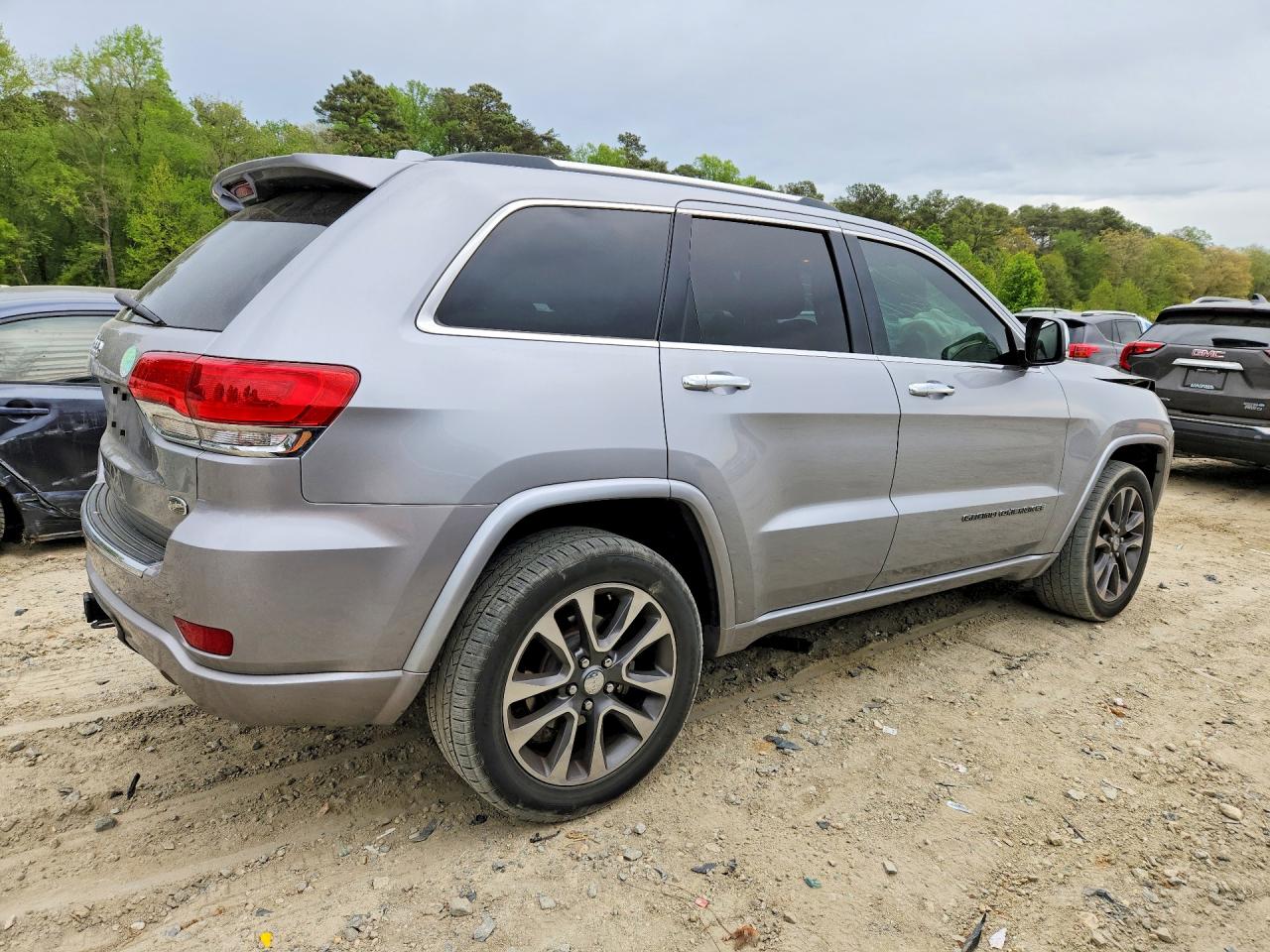 2017 Jeep Grand Cherokee Overland Silver vin: 1C4RJFCGXHC801206