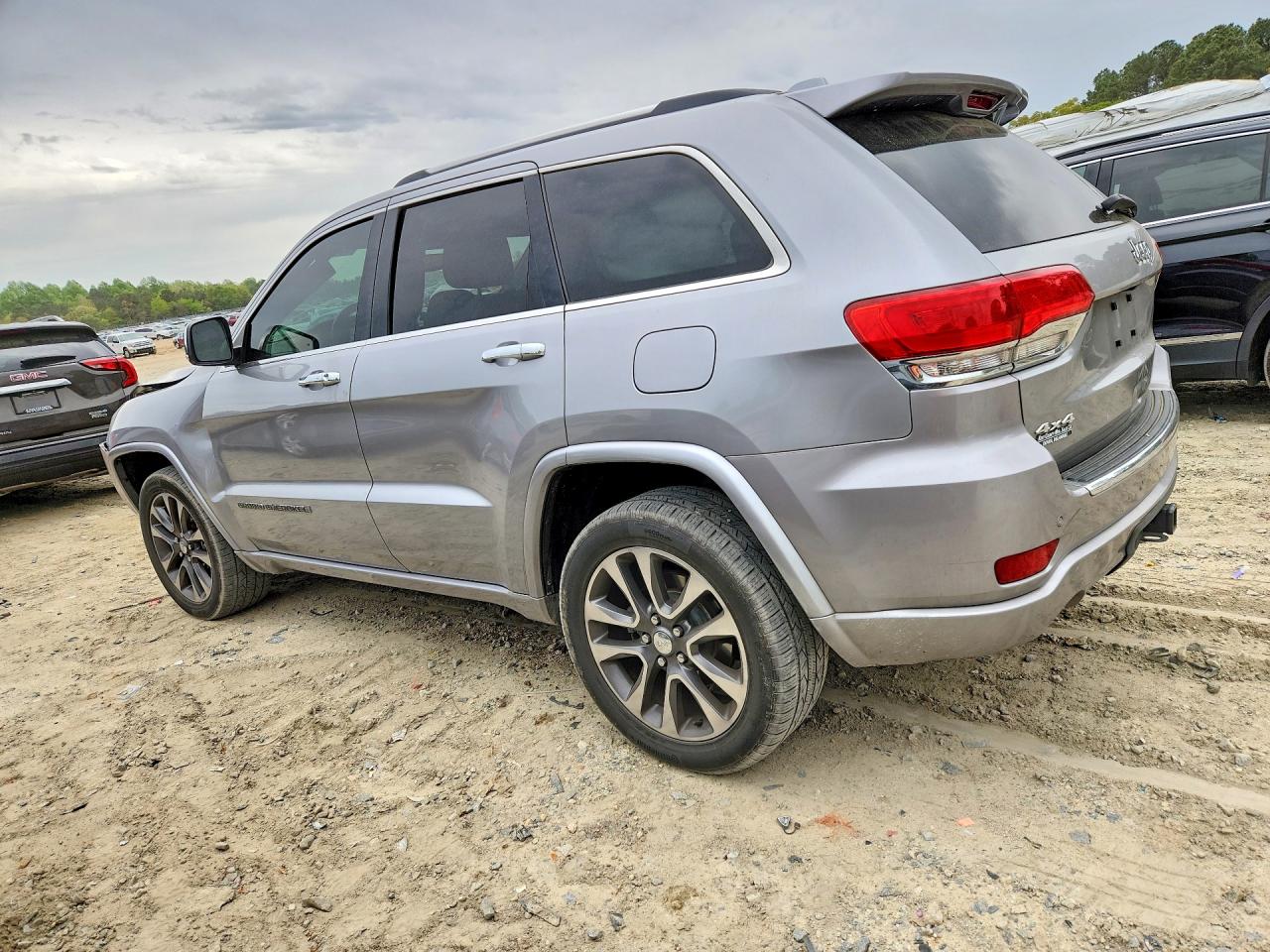 2017 Jeep Grand Cherokee Overland Silver vin: 1C4RJFCGXHC801206