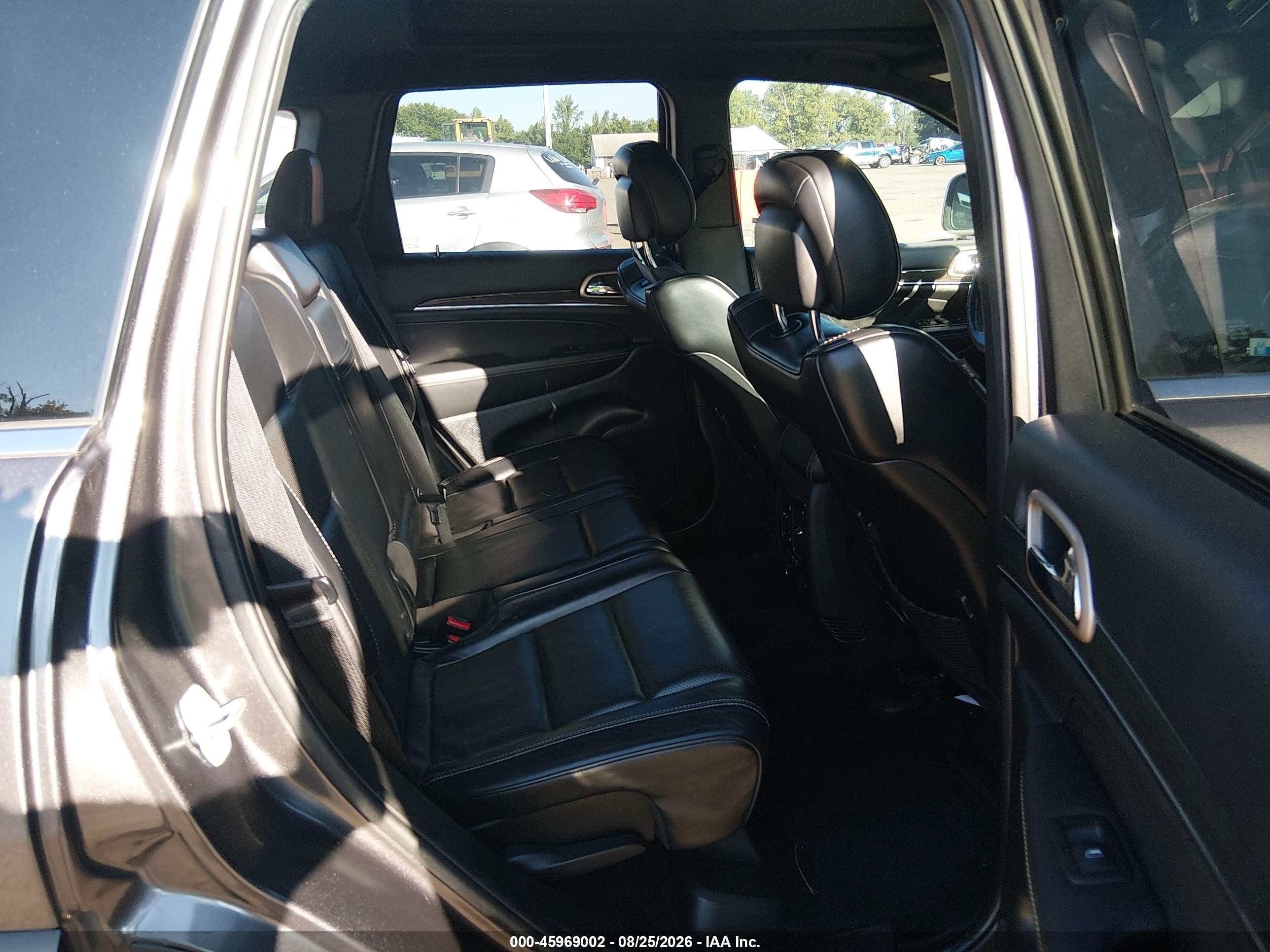 2014 Jeep Grand Cherokee Overland Gray vin: 1C4RJFCM0EC537382