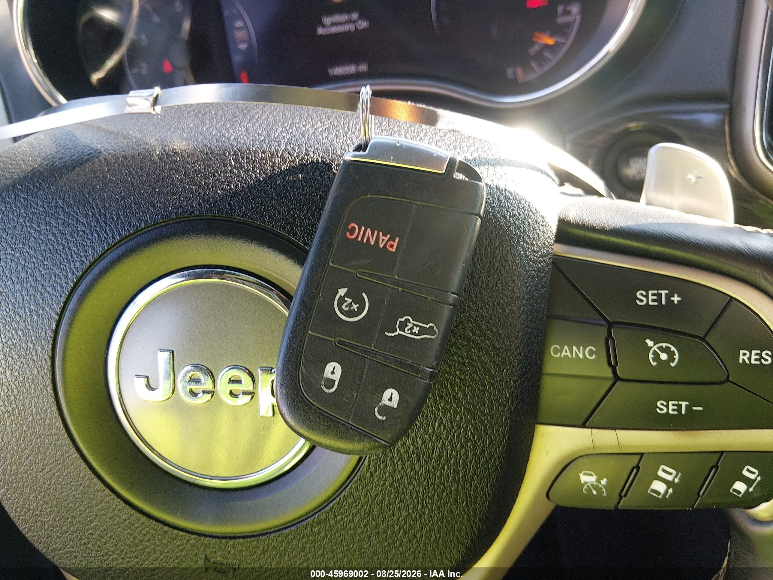 2014 Jeep Grand Cherokee Overland Gray vin: 1C4RJFCM0EC537382