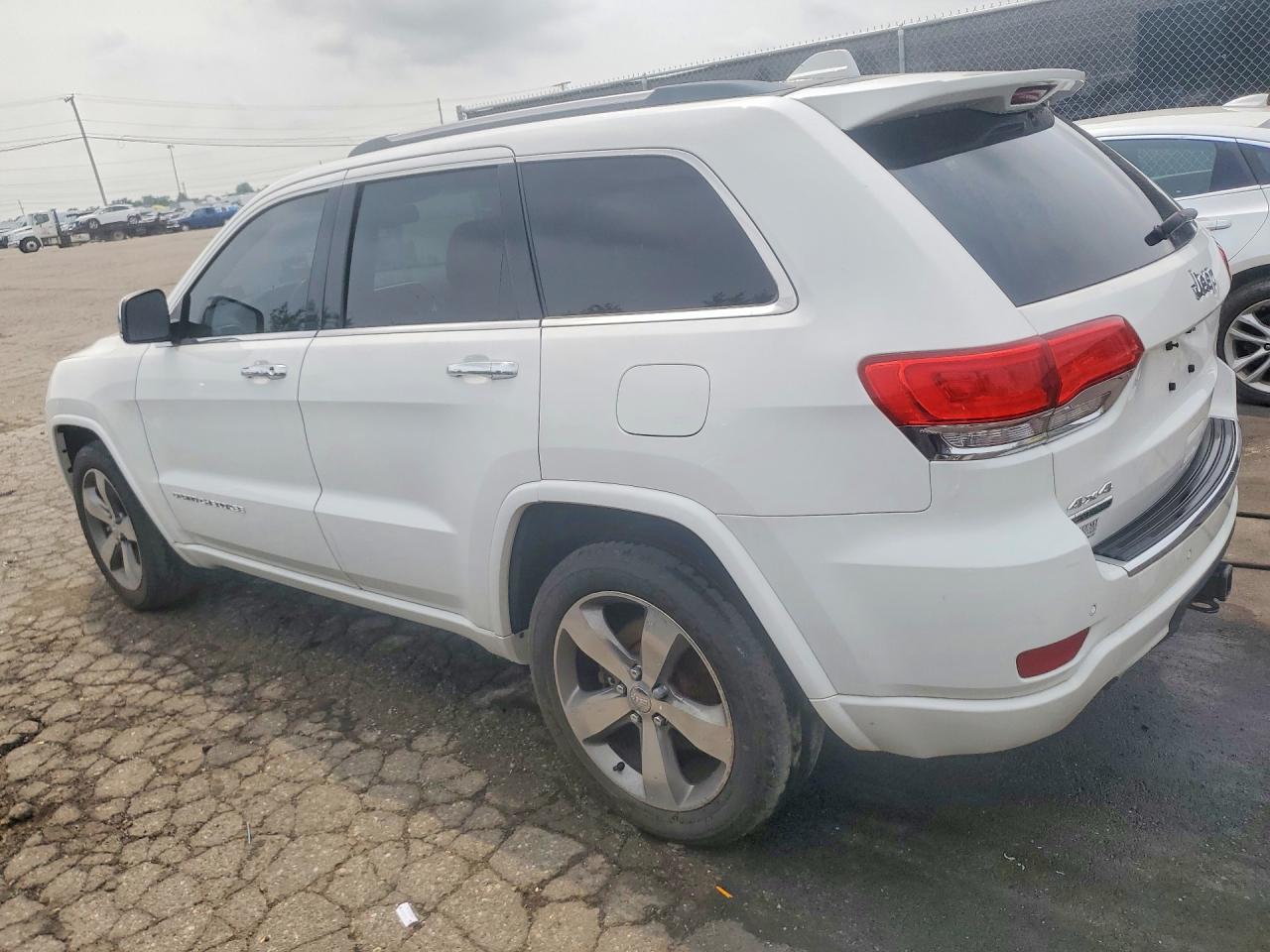 2015 Jeep Grand Cherokee Overland White vin: 1C4RJFCM0FC716622