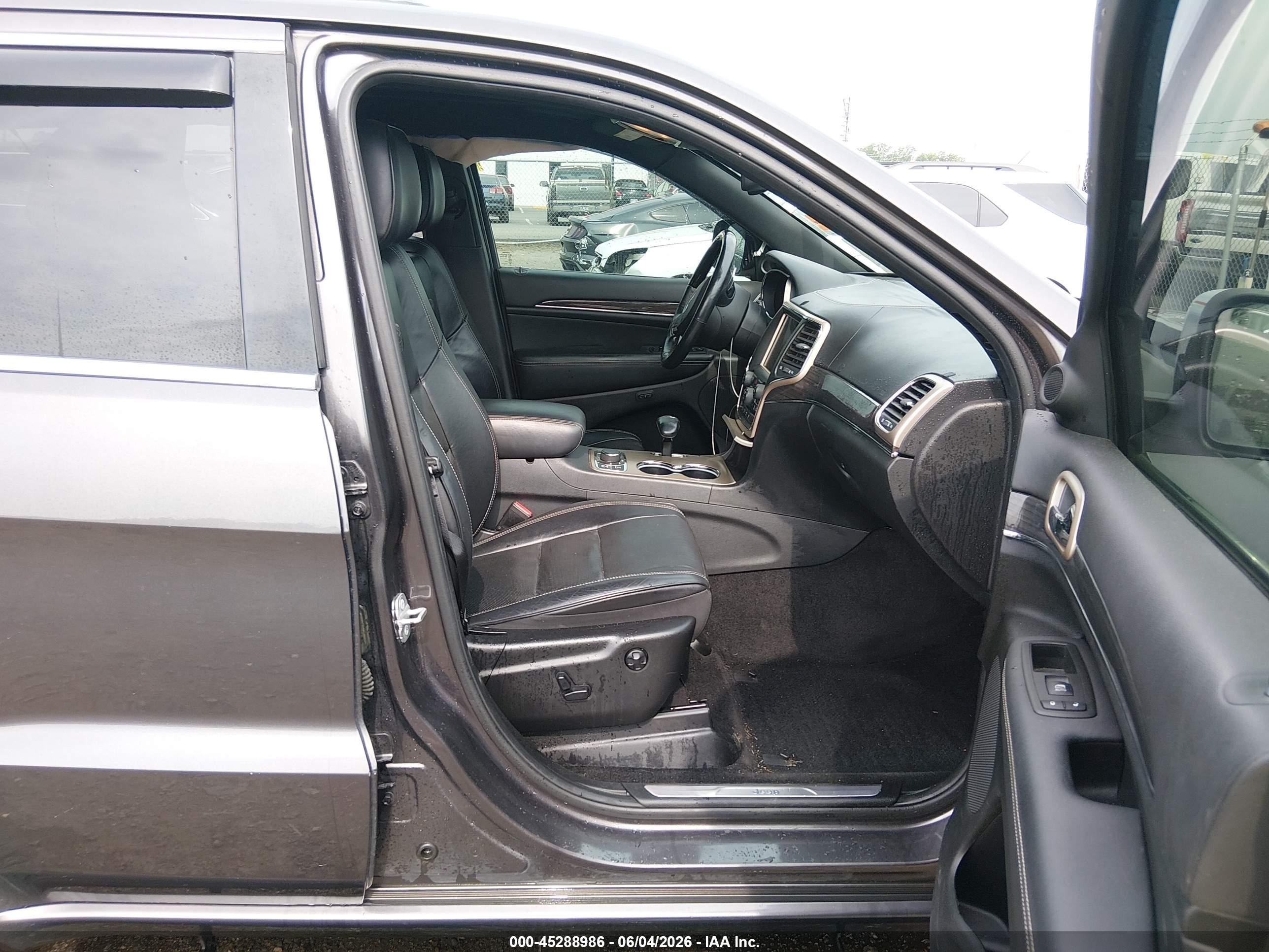 2014 Jeep Grand Cherokee Overland Gray vin: 1C4RJFCM4EC551219
