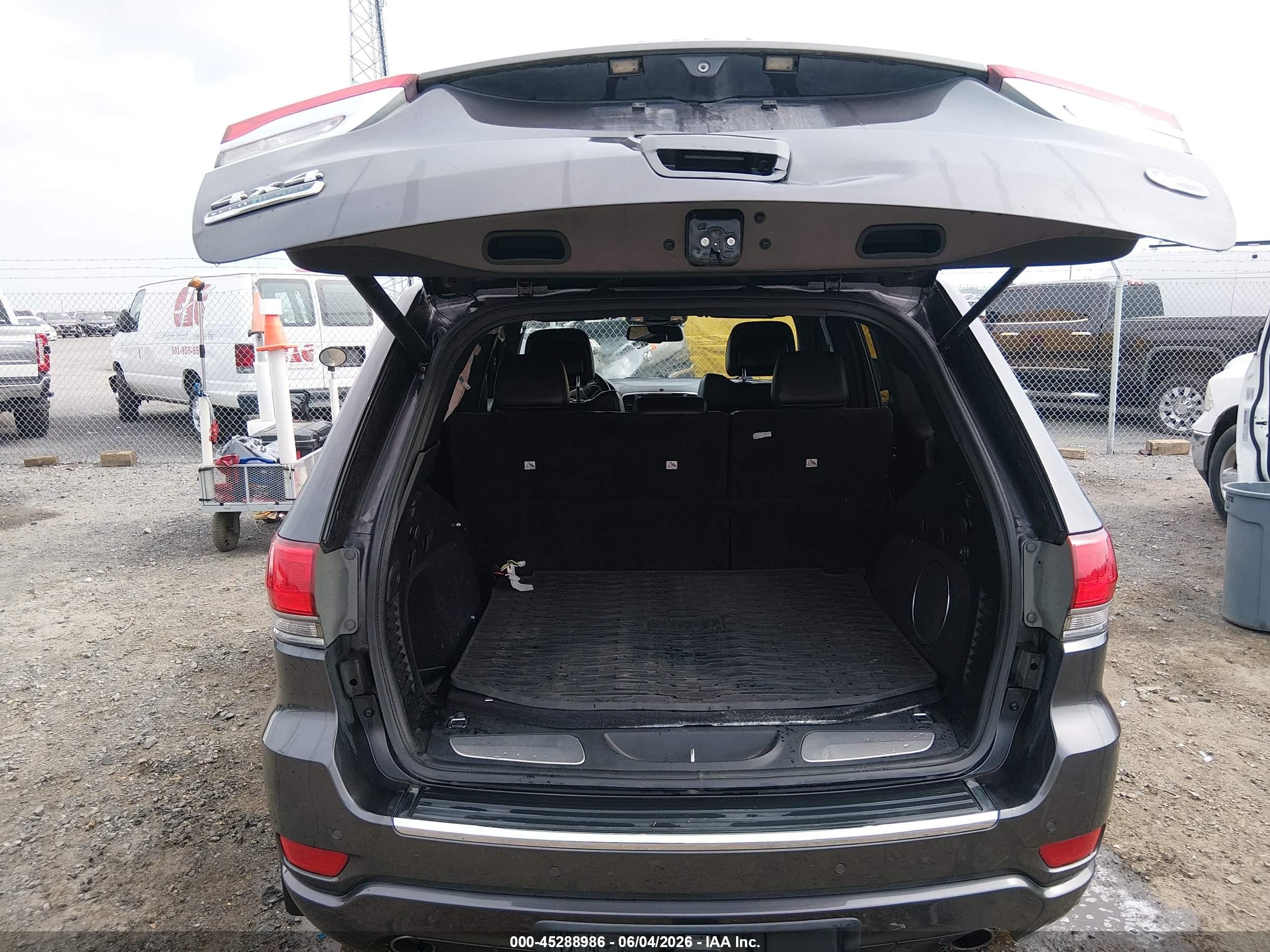 2014 Jeep Grand Cherokee Overland Gray vin: 1C4RJFCM4EC551219