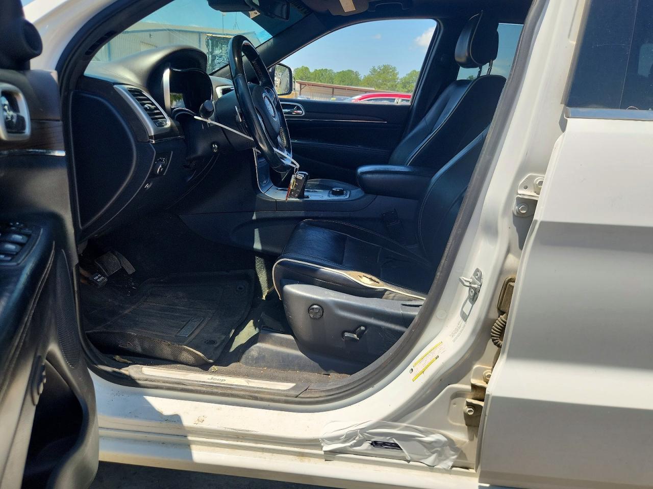 2014 Jeep Grand Cherokee Overland White vin: 1C4RJFCM5EC298623