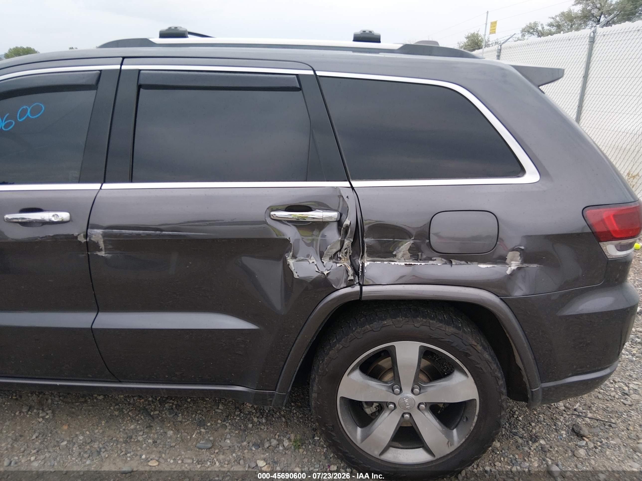 2015 Jeep Grand Cherokee Overland Gray vin: 1C4RJFCM5FC242148