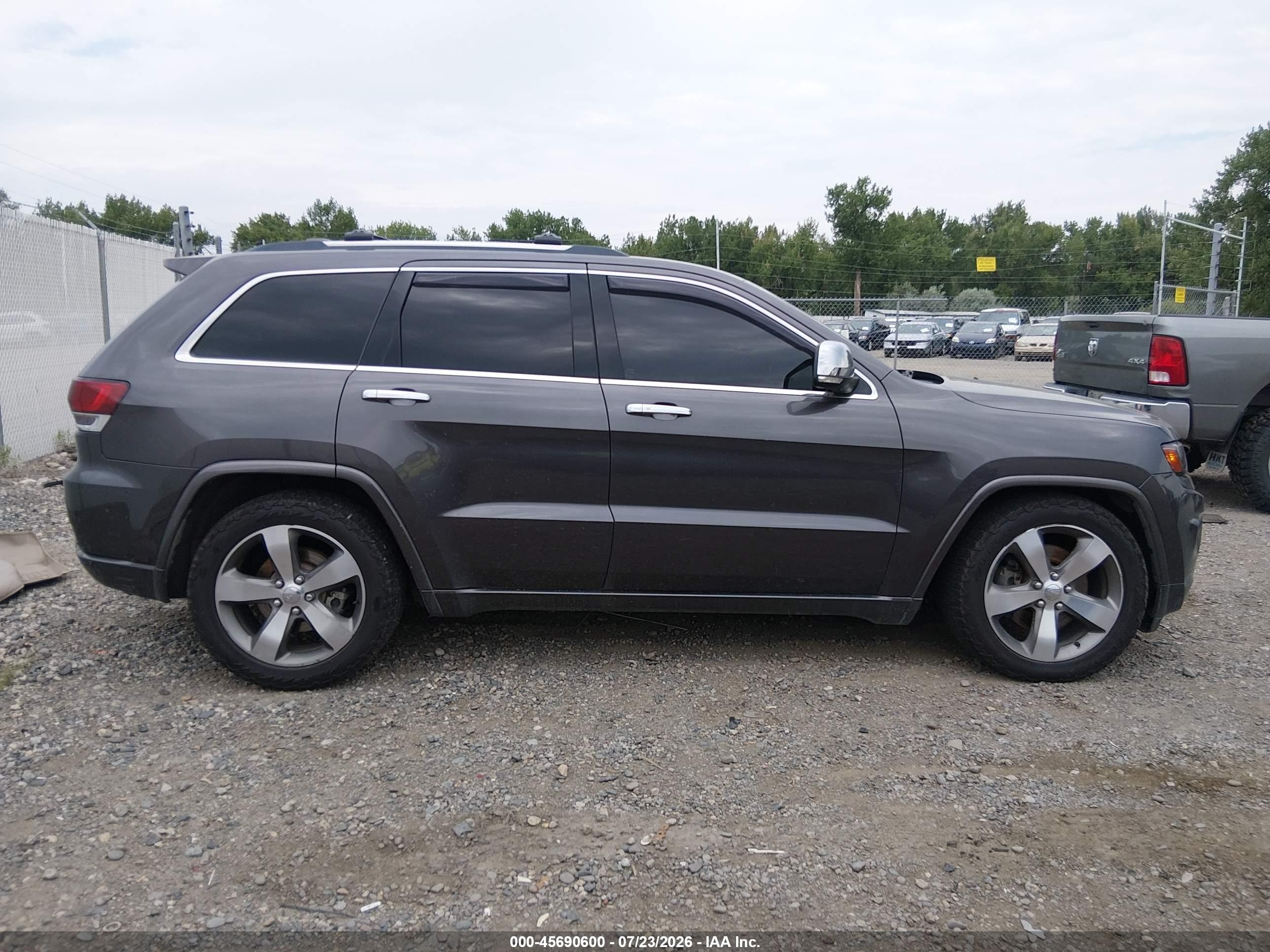 2015 Jeep Grand Cherokee Overland Gray vin: 1C4RJFCM5FC242148