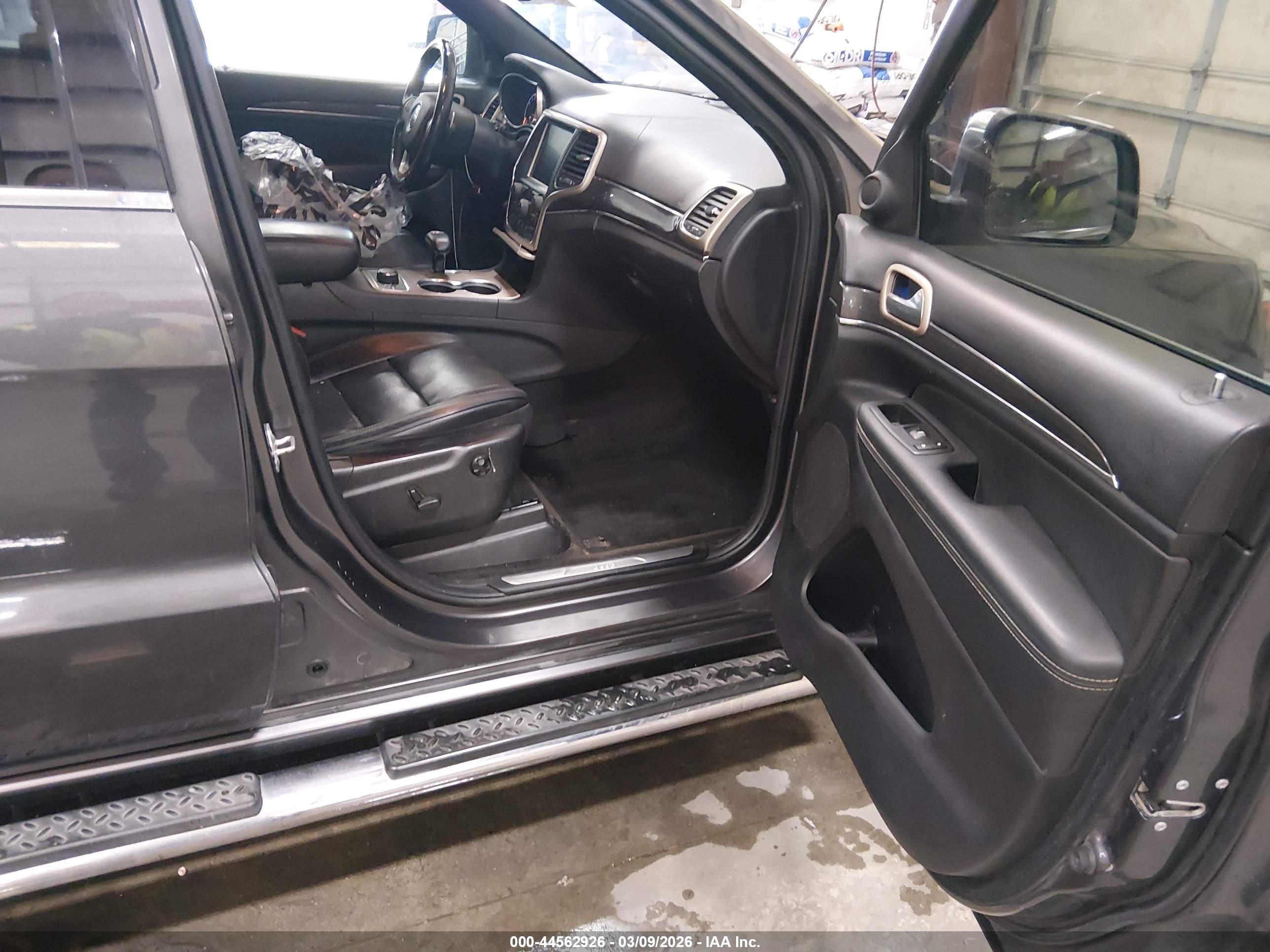 2014 Jeep Grand Cherokee Overland Серый vin: 1C4RJFCM8EC409343