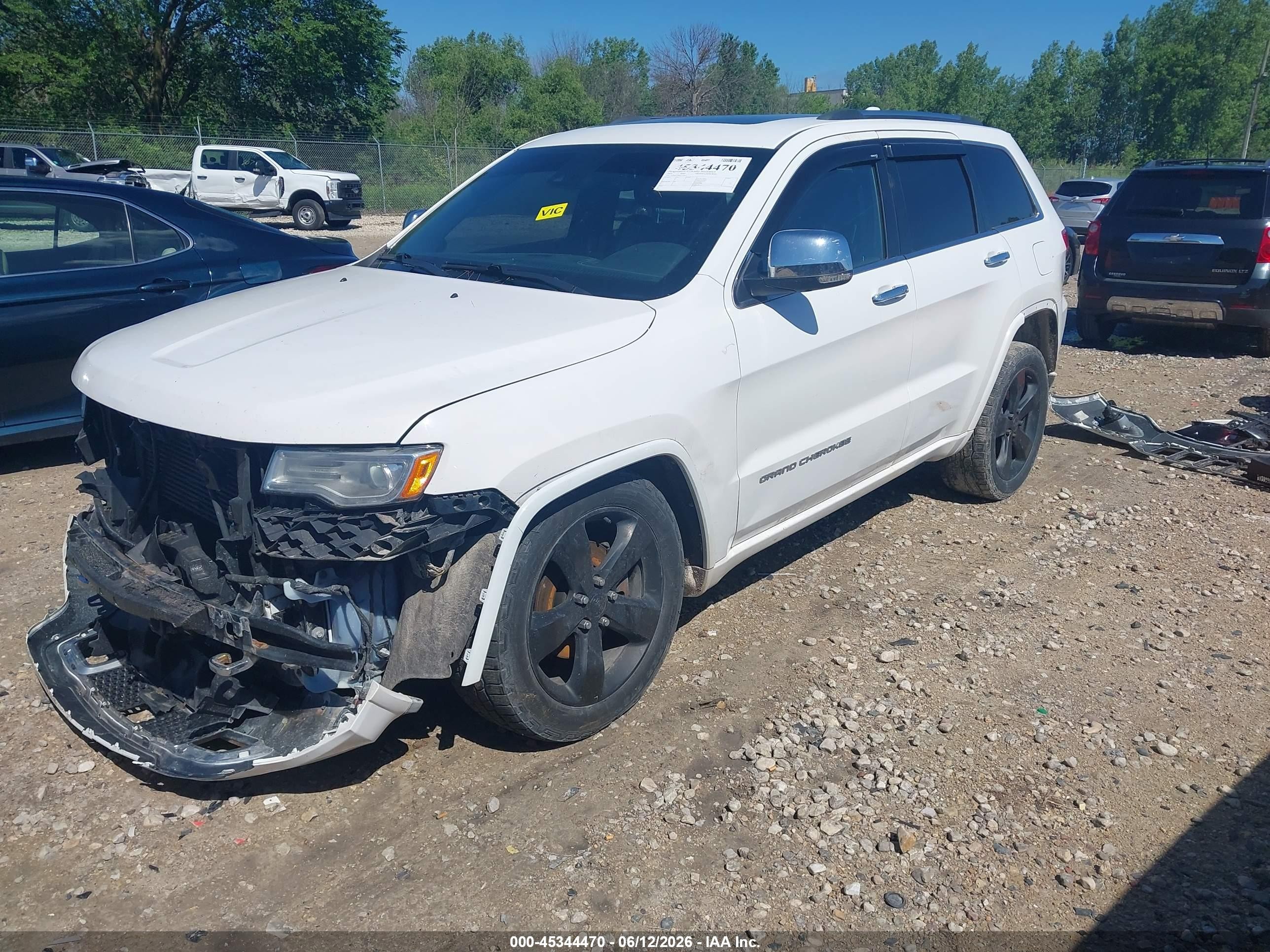2015 Jeep Grand Cherokee Overland White vin: 1C4RJFCM8FC730915