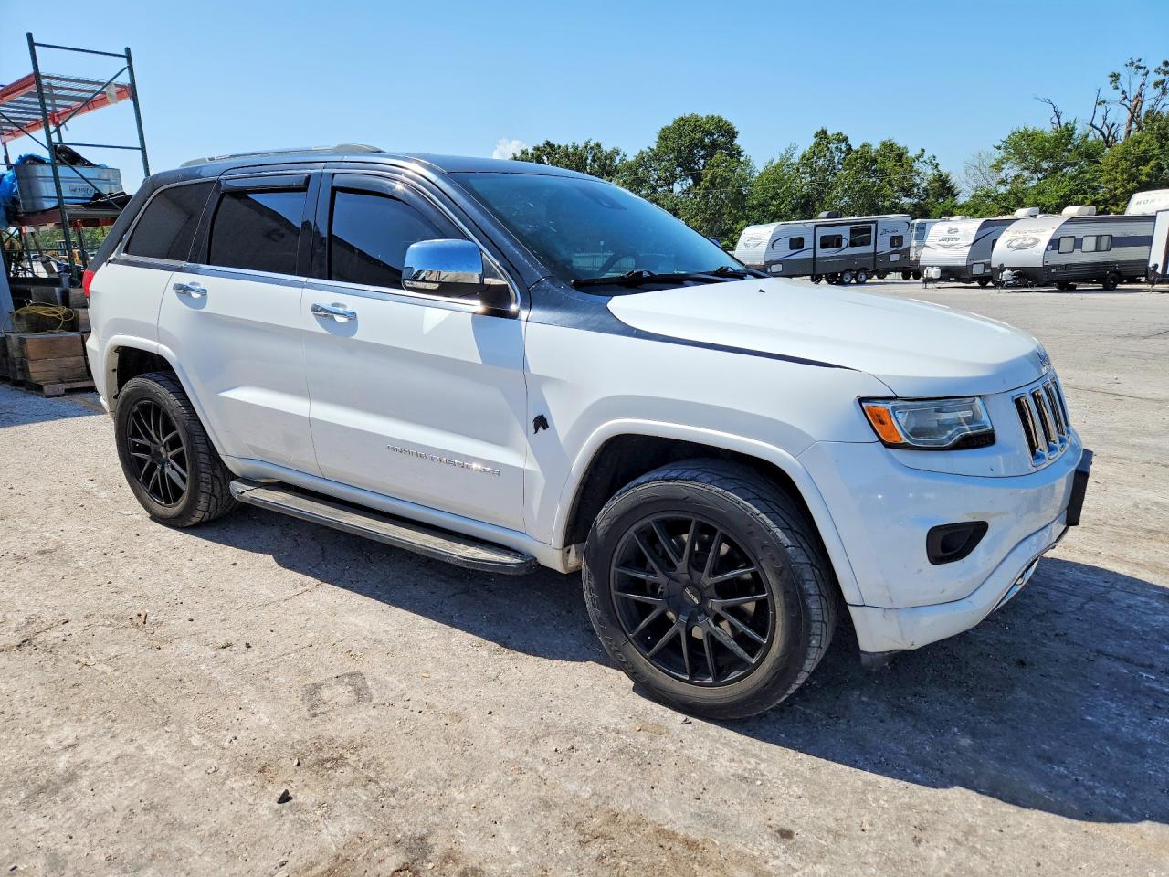 2015 Jeep Grand Cherokee Overland White vin: 1C4RJFCM8FC770234