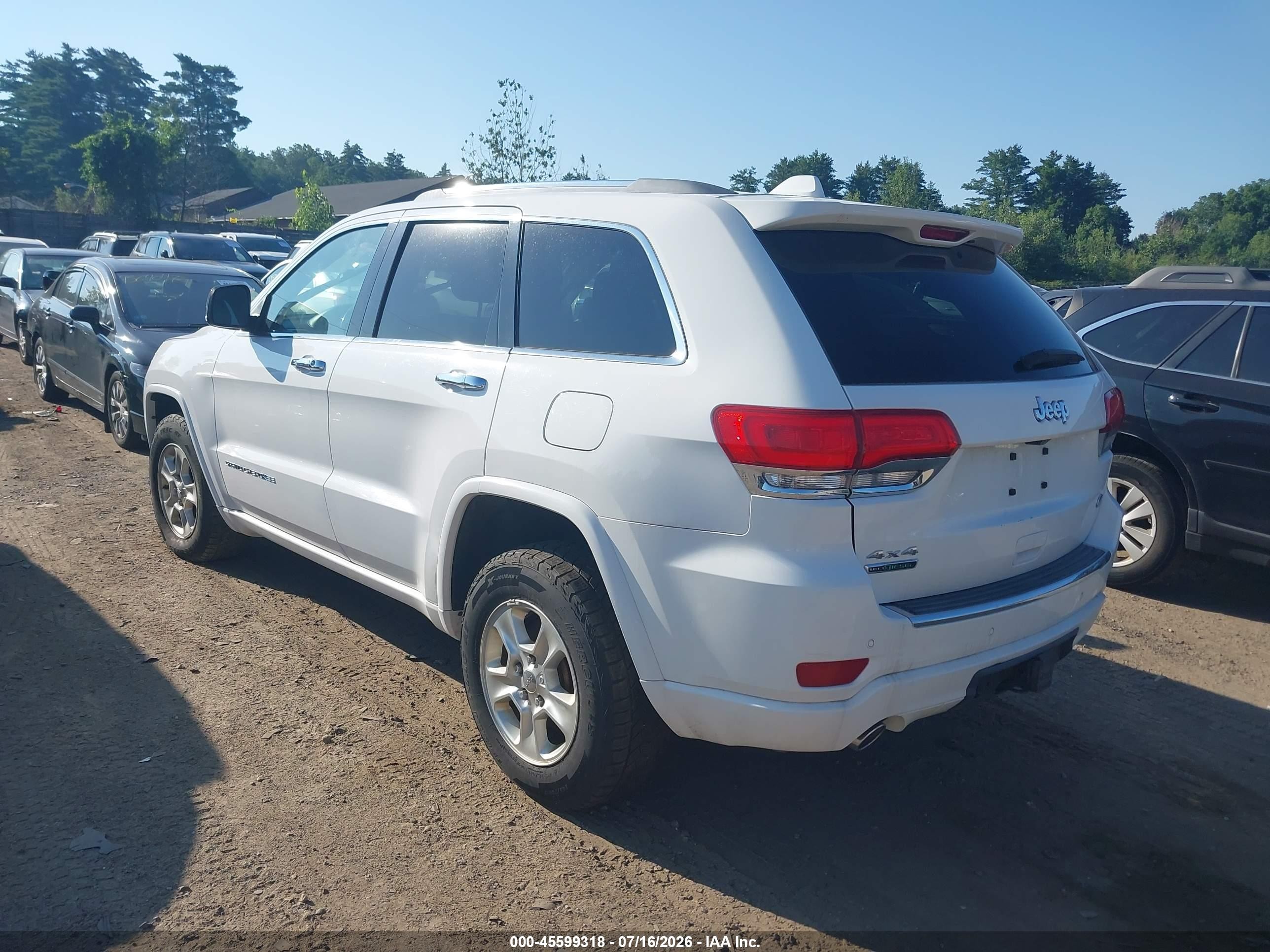2015 Jeep Grand Cherokee Overland White vin: 1C4RJFCM8FC790967
