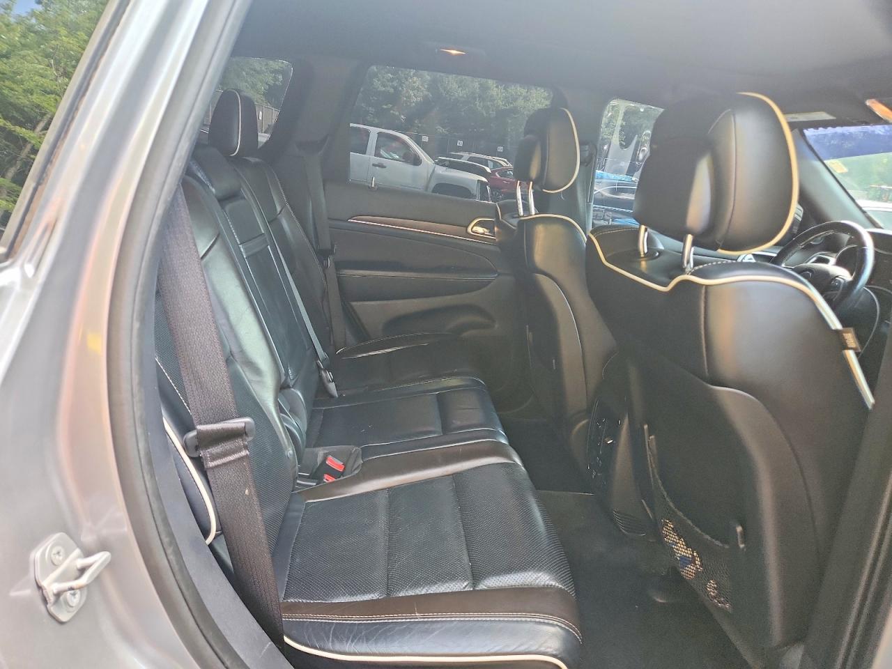 2015 Jeep Grand Cherokee Overland Silver vin: 1C4RJFCM9FC763356