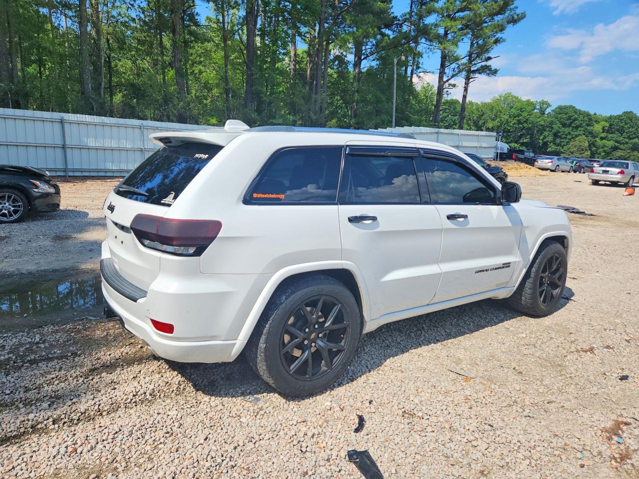 2014 Jeep Grand Cherokee Overland White vin: 1C4RJFCT0EC183547