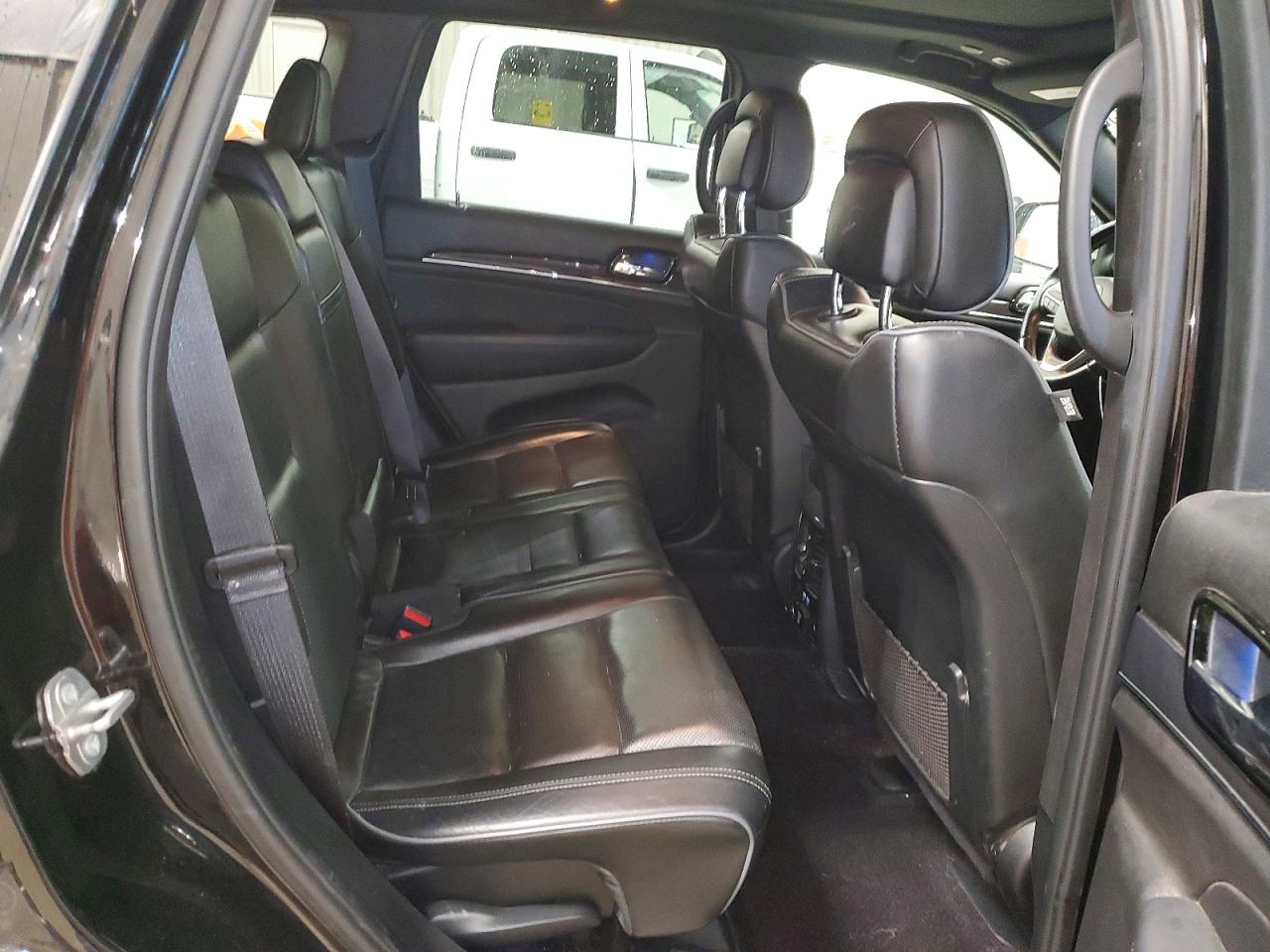 2019 Jeep Grand Cherokee Overland Black vin: 1C4RJFCT0KC569123