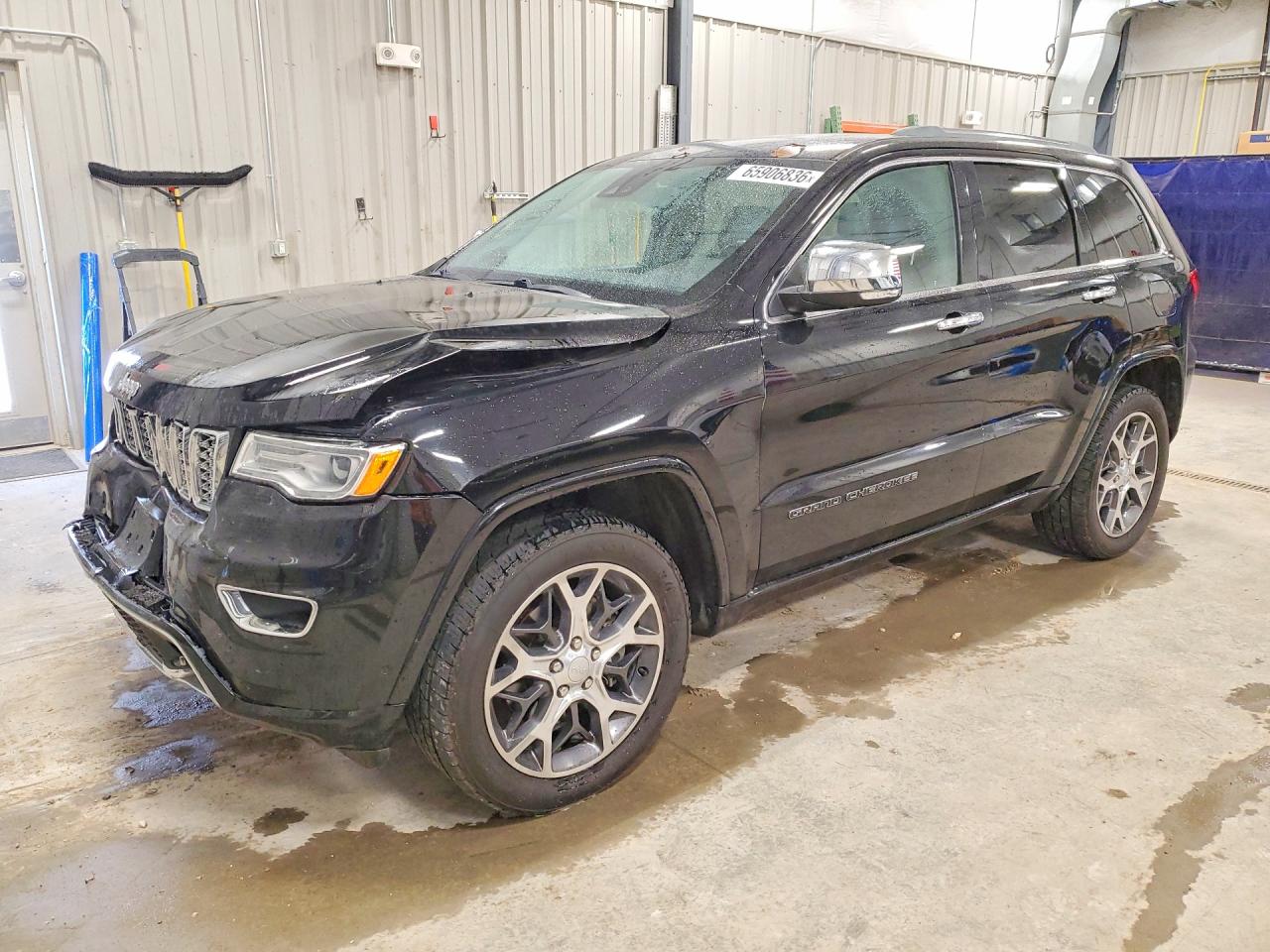 2019 Jeep Grand Cherokee Overland Black vin: 1C4RJFCT0KC569123