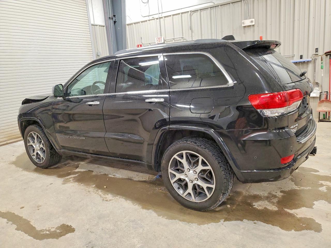 2019 Jeep Grand Cherokee Overland Black vin: 1C4RJFCT0KC569123