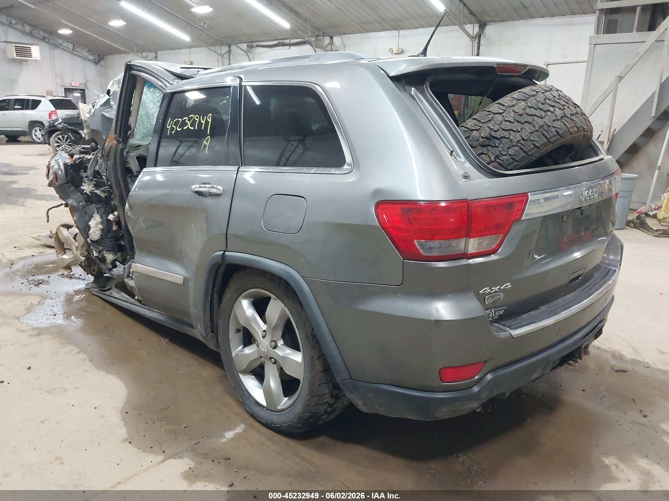 2012 Jeep Grand Cherokee Overland Gray vin: 1C4RJFCT1CC133558