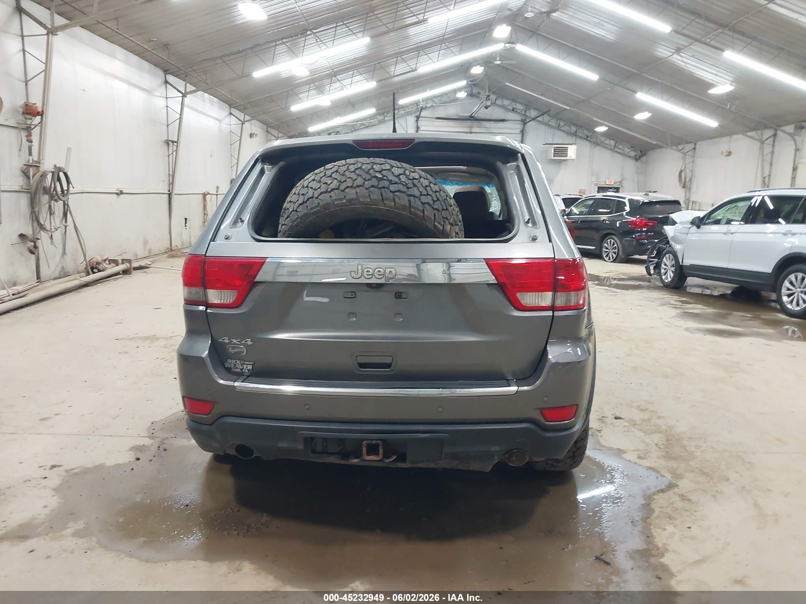 2012 Jeep Grand Cherokee Overland Gray vin: 1C4RJFCT1CC133558