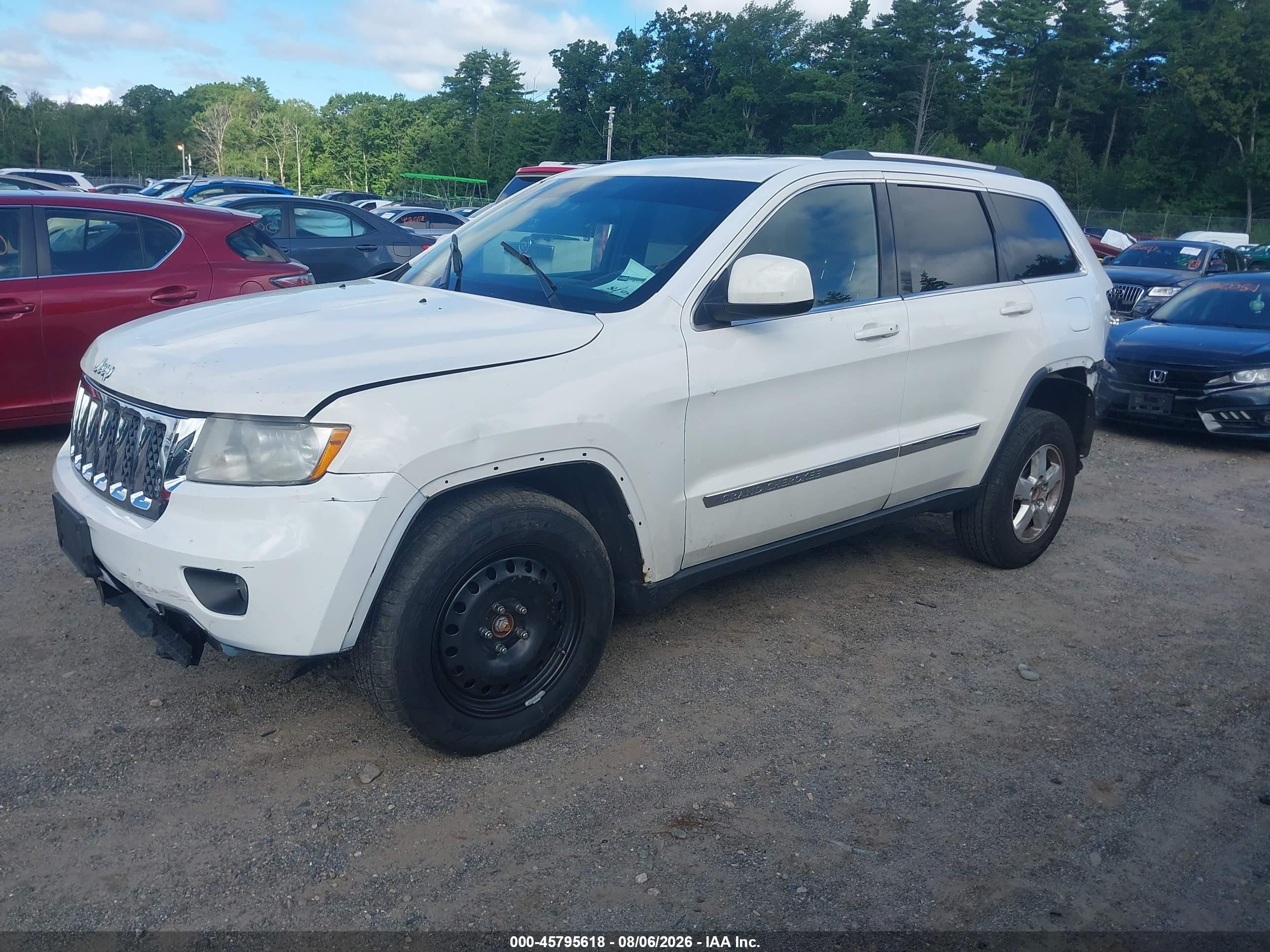 2013 Jeep Grand Cherokee Overland White vin: 1C4RJFCT1DC603265