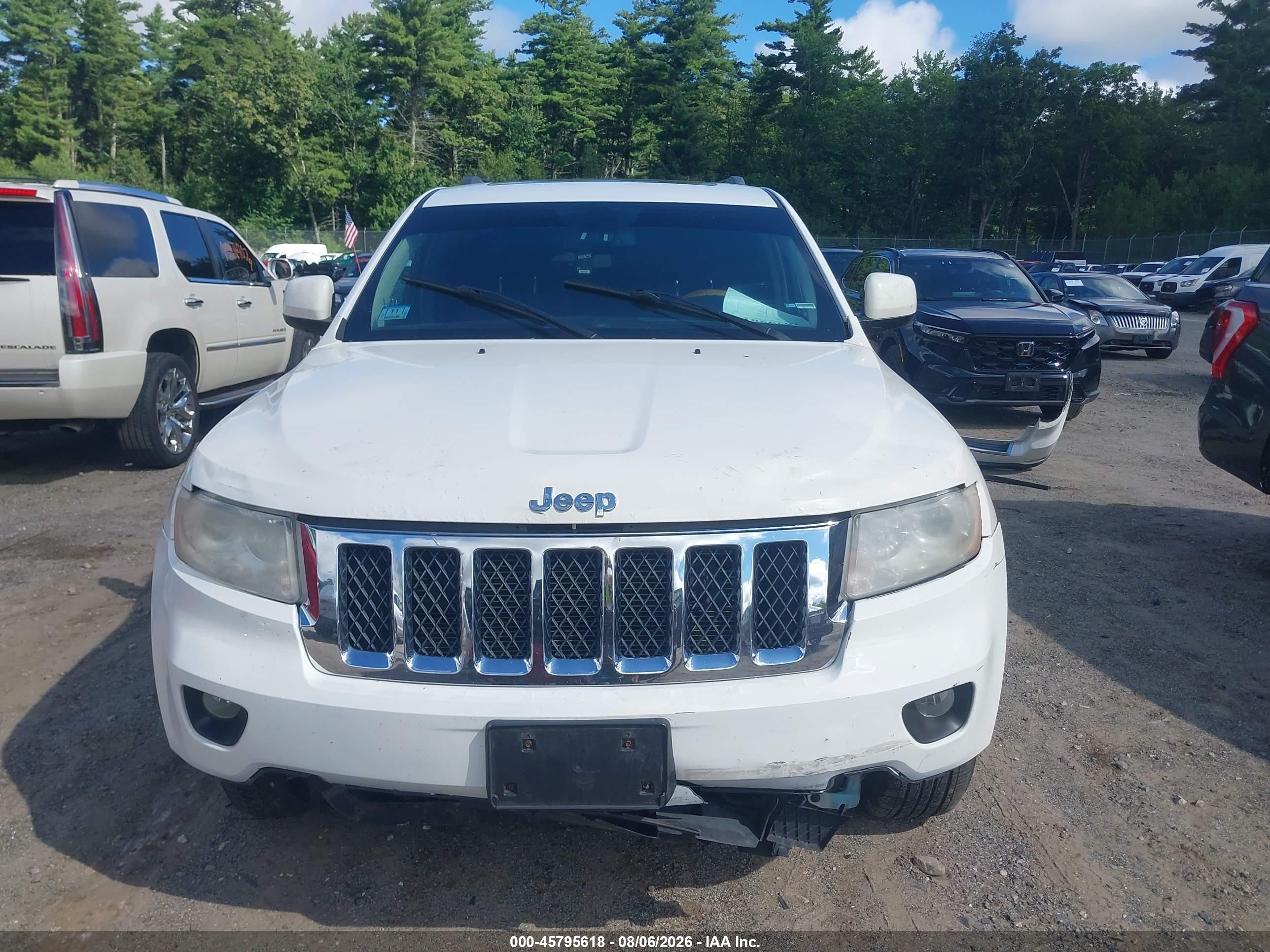 2013 Jeep Grand Cherokee Overland White vin: 1C4RJFCT1DC603265