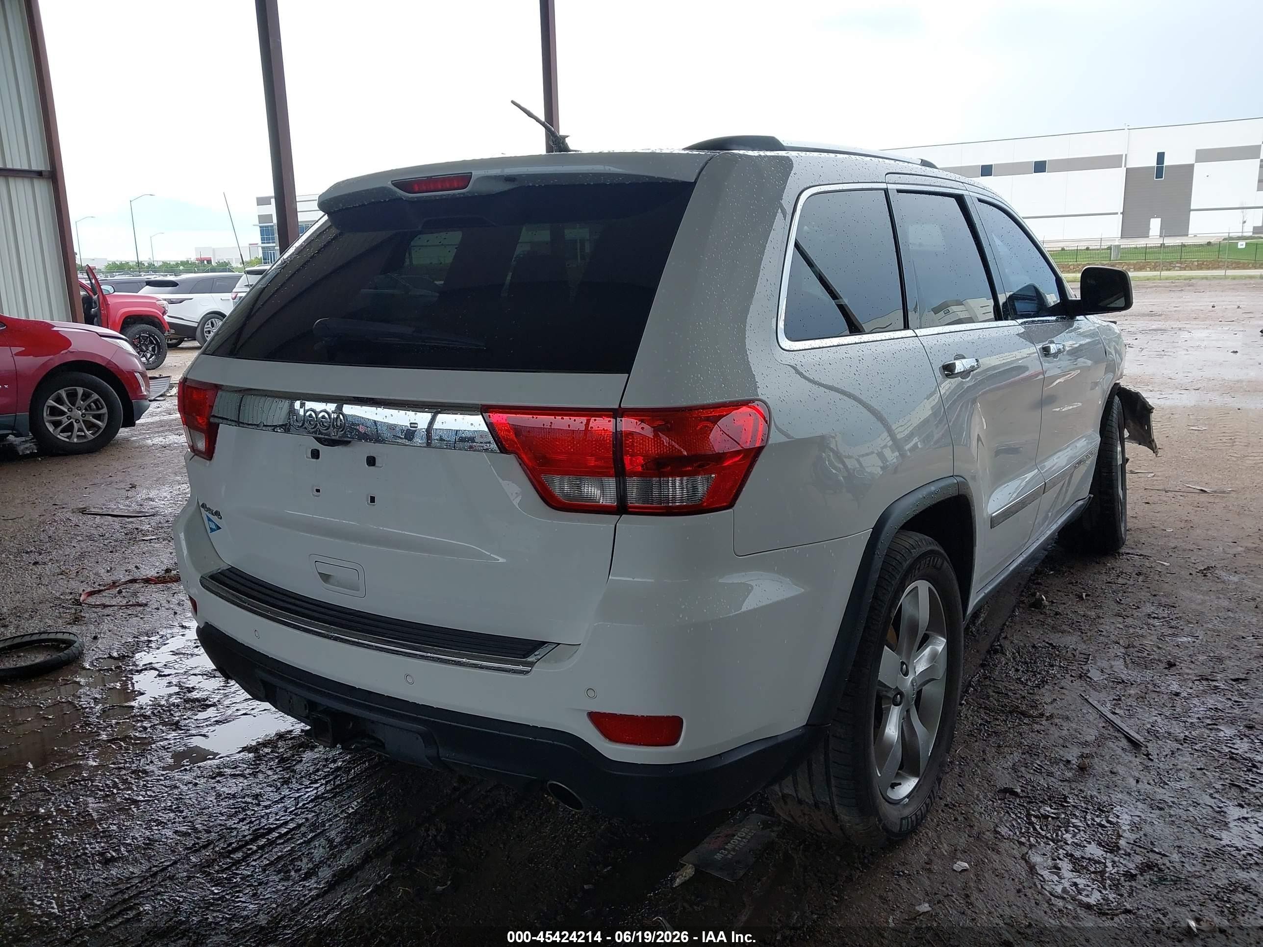 2013 Jeep Grand Cherokee Overland Белый vin: 1C4RJFCT1DC646472