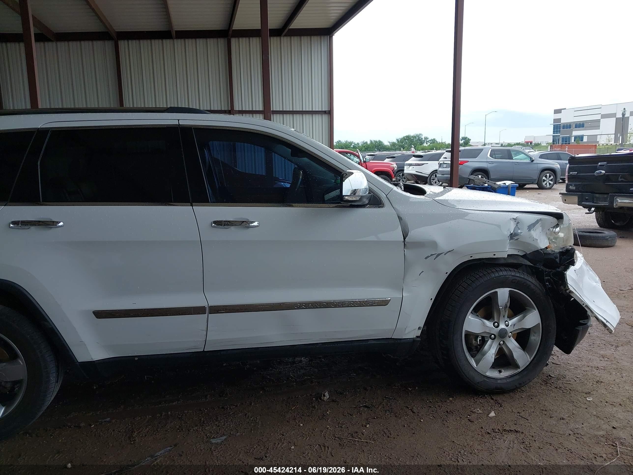 2013 Jeep Grand Cherokee Overland Белый vin: 1C4RJFCT1DC646472