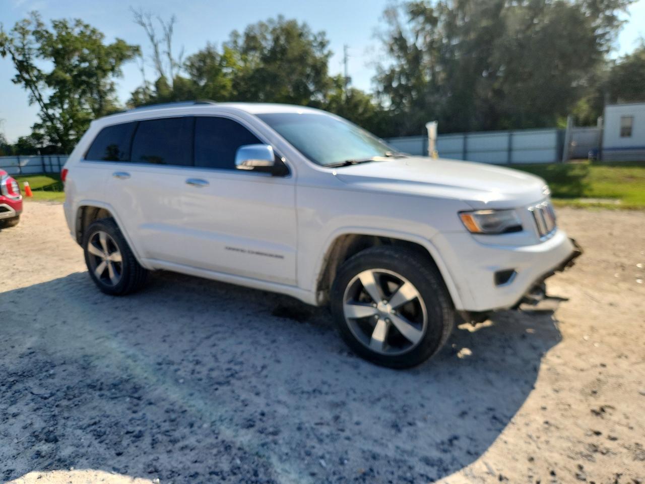 2015 Jeep Grand Cherokee Overland White vin: 1C4RJFCT1FC757378