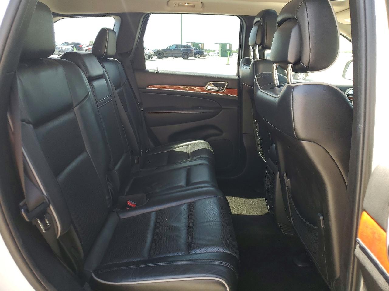 2012 Jeep Grand Cherokee Overland White vin: 1C4RJFCT2CC116638