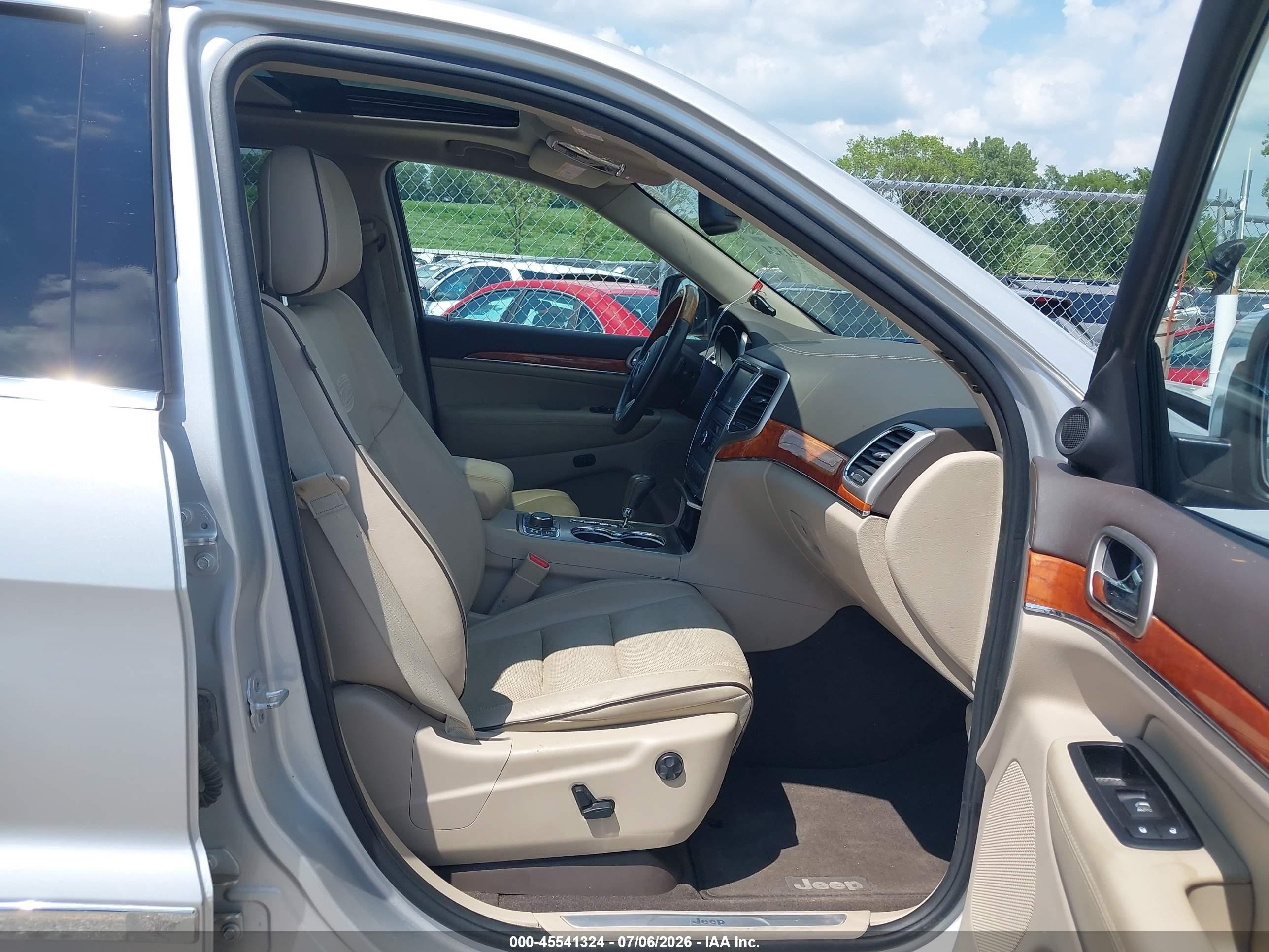 2012 Jeep Grand Cherokee Overland Silver vin: 1C4RJFCT2CC203102