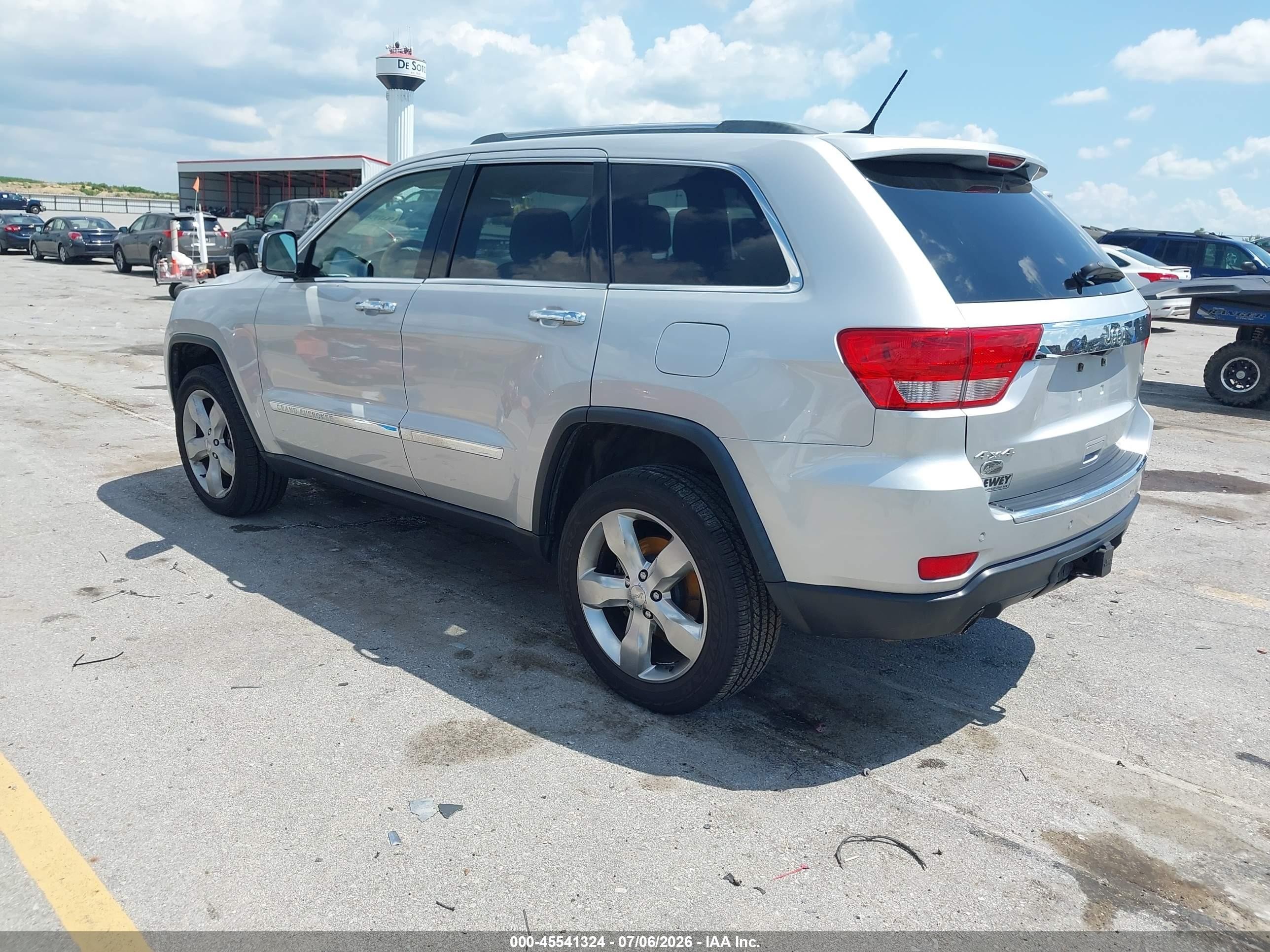 2012 Jeep Grand Cherokee Overland Silver vin: 1C4RJFCT2CC203102