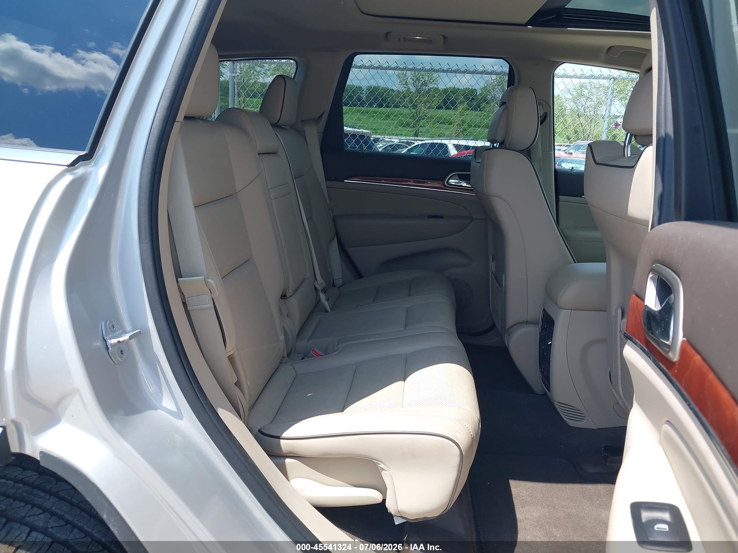 2012 Jeep Grand Cherokee Overland Silver vin: 1C4RJFCT2CC203102