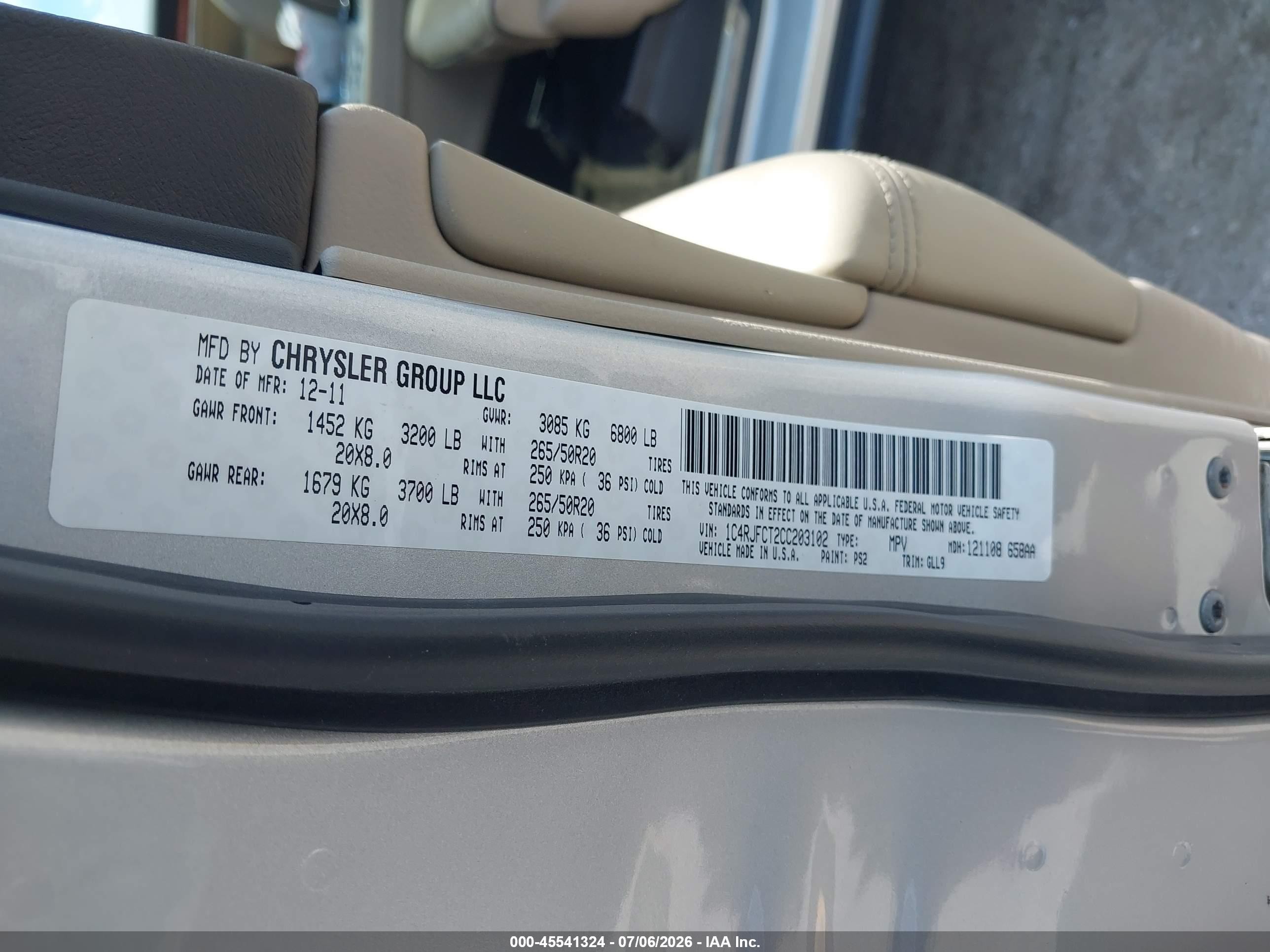 2012 Jeep Grand Cherokee Overland Silver vin: 1C4RJFCT2CC203102