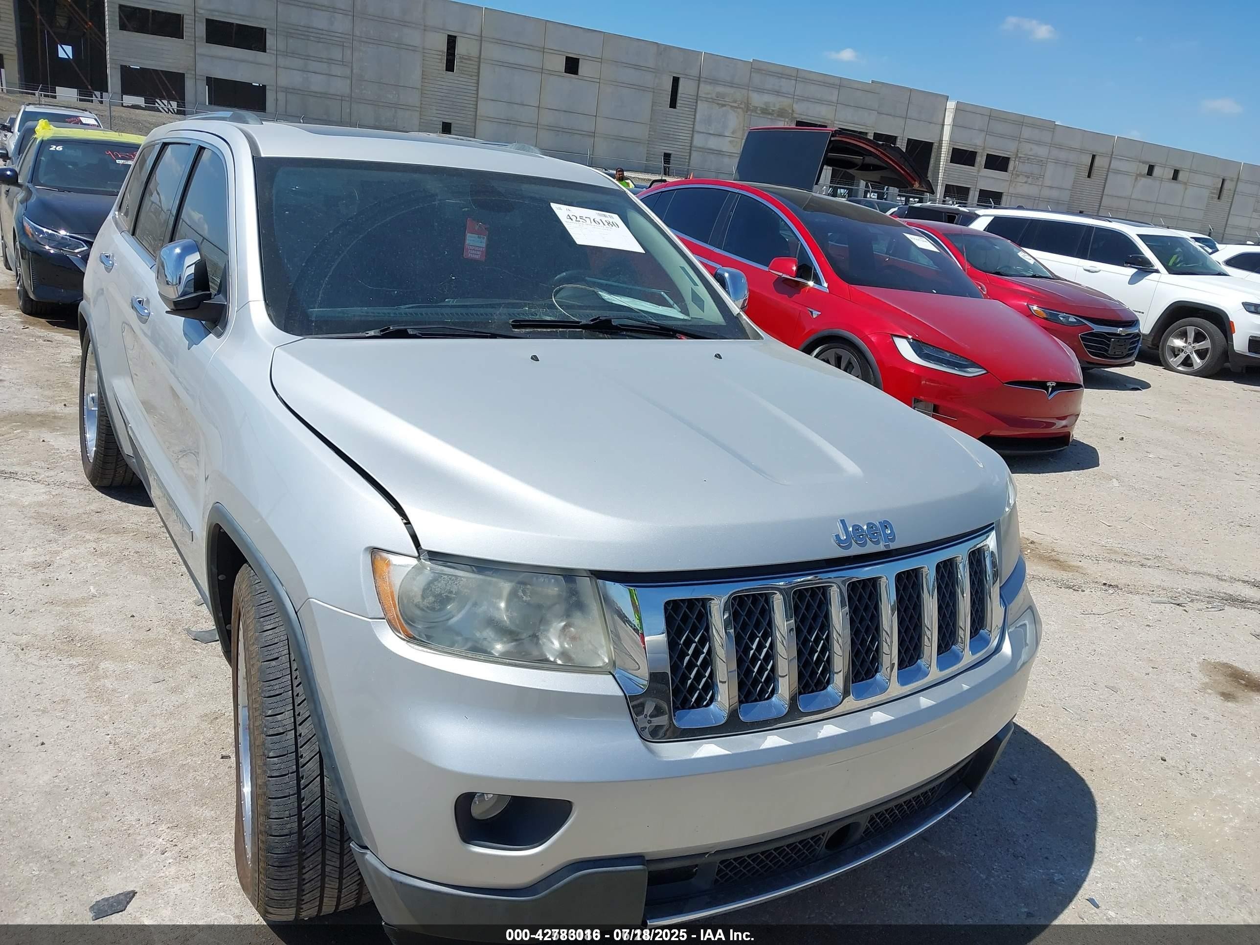 2013 Jeep Grand Cherokee Overland Silver vin: 1C4RJFCT2DC524008
