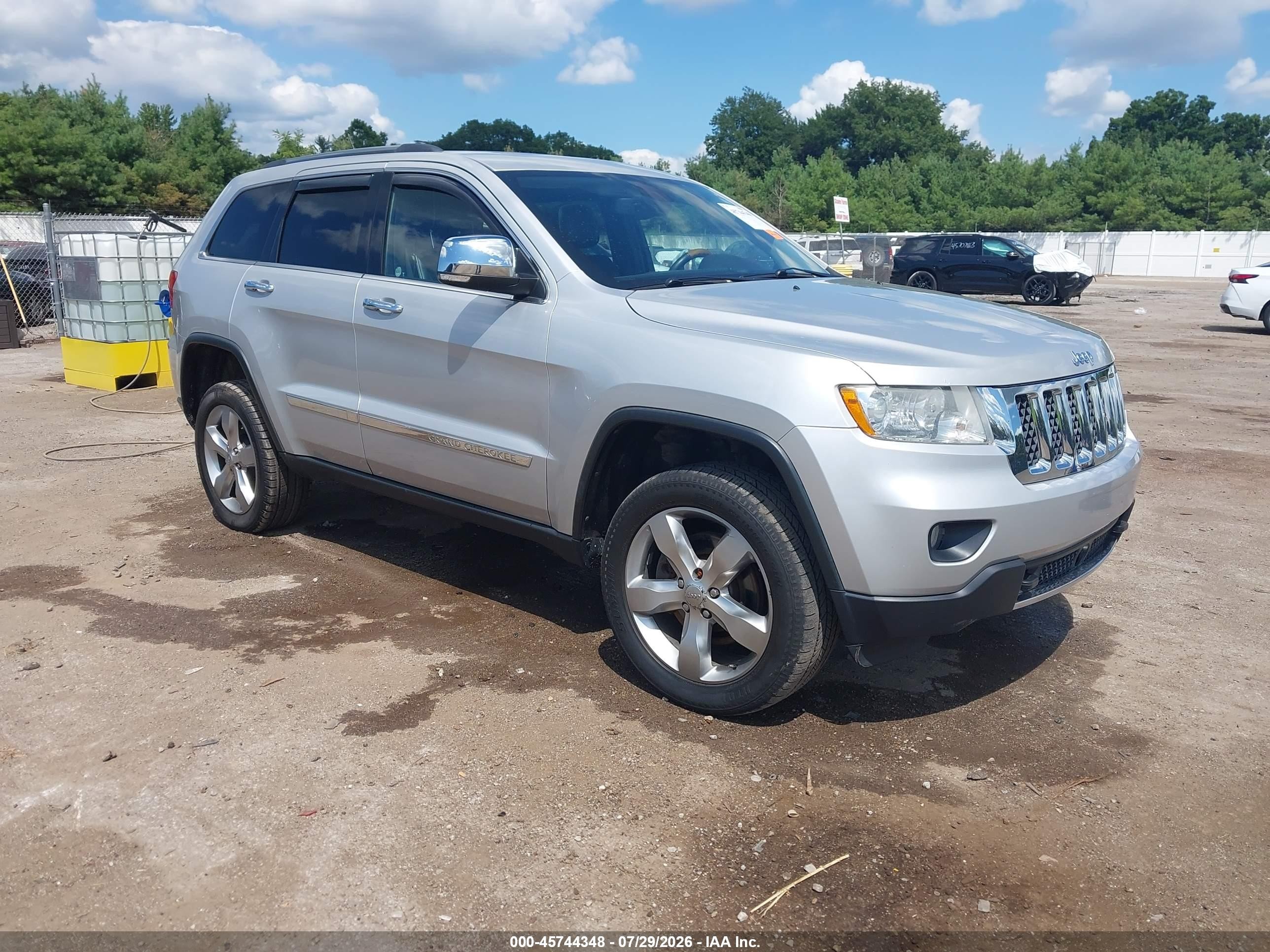 2013 Jeep Grand Cherokee Overland Silver vin: 1C4RJFCT2DC525000