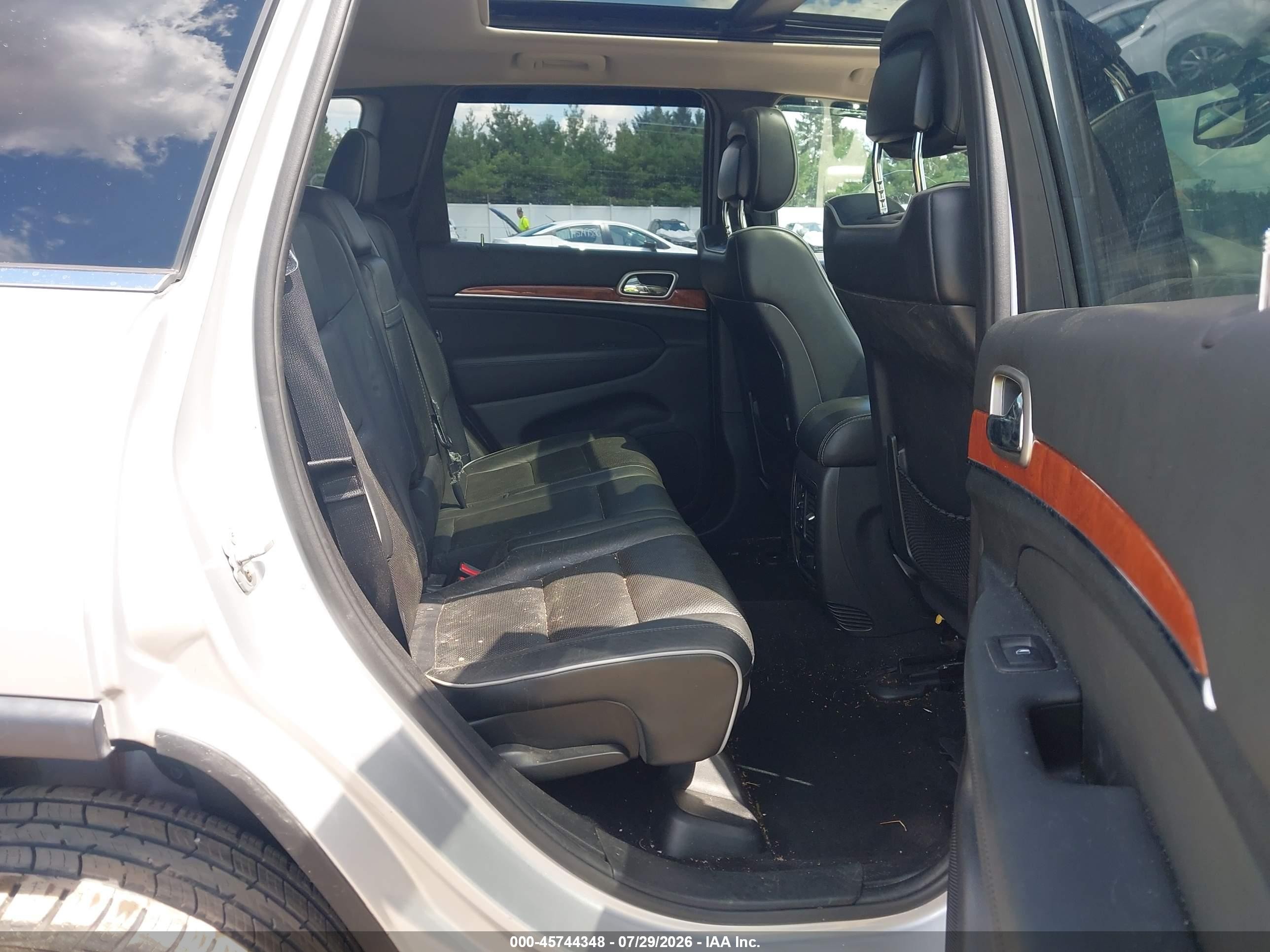 2013 Jeep Grand Cherokee Overland Silver vin: 1C4RJFCT2DC525000