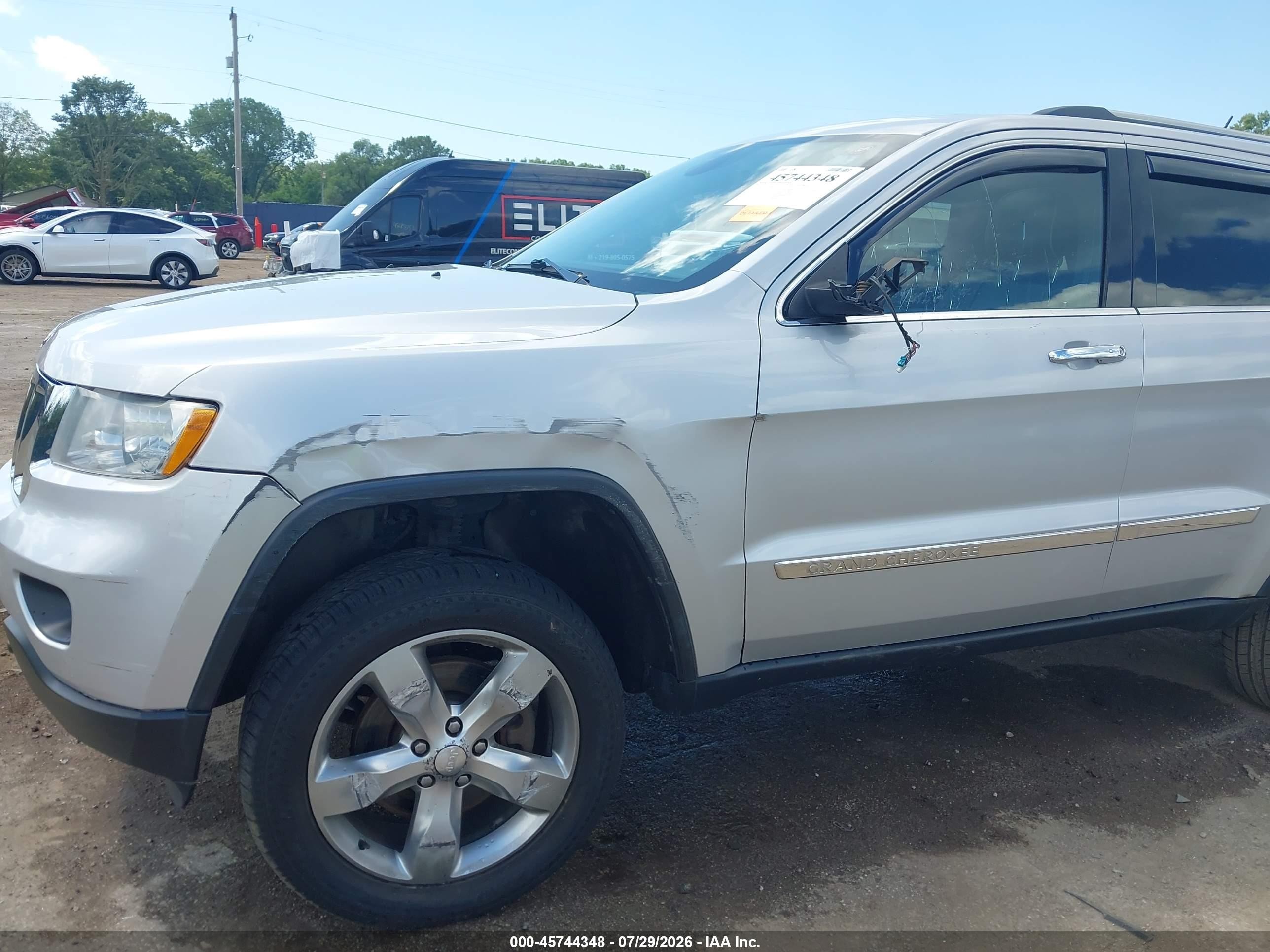 2013 Jeep Grand Cherokee Overland Silver vin: 1C4RJFCT2DC525000